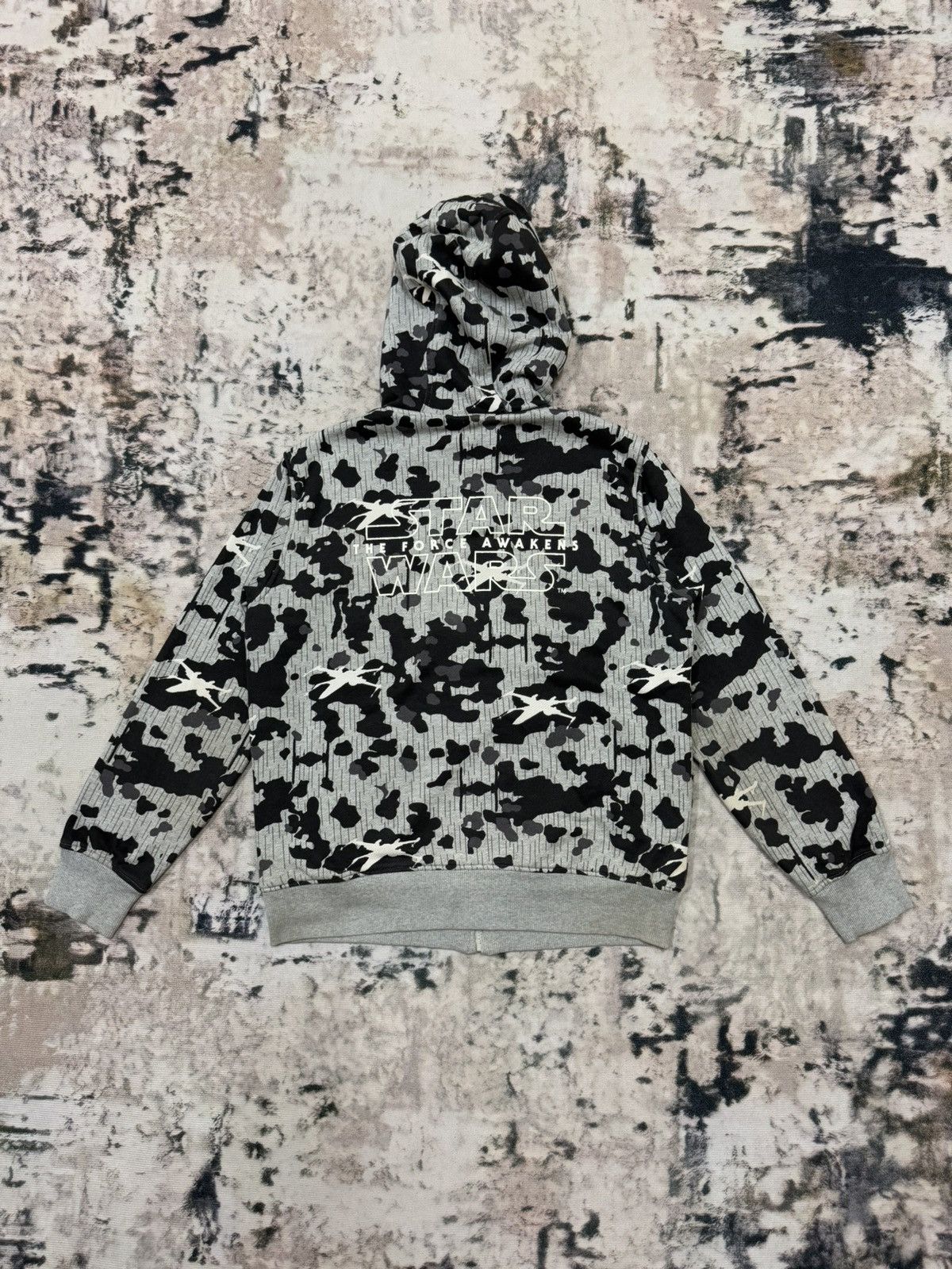 Star Wars × Uniqlo Uniqlo Star Wars The Force Awake Sheerpa ZipUp Sweater Hodie Size US M / EU 48-50 / 2 - 15 Thumbnail