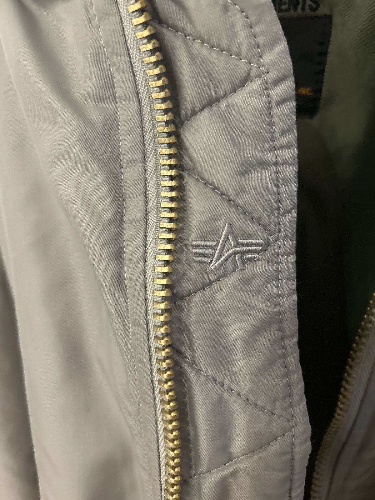 Alpha Industries × Vetements Vetements x Alpha Industries Reversible Bomber Jacket Size US XS / EU 42 / 0 - 13 Thumbnail