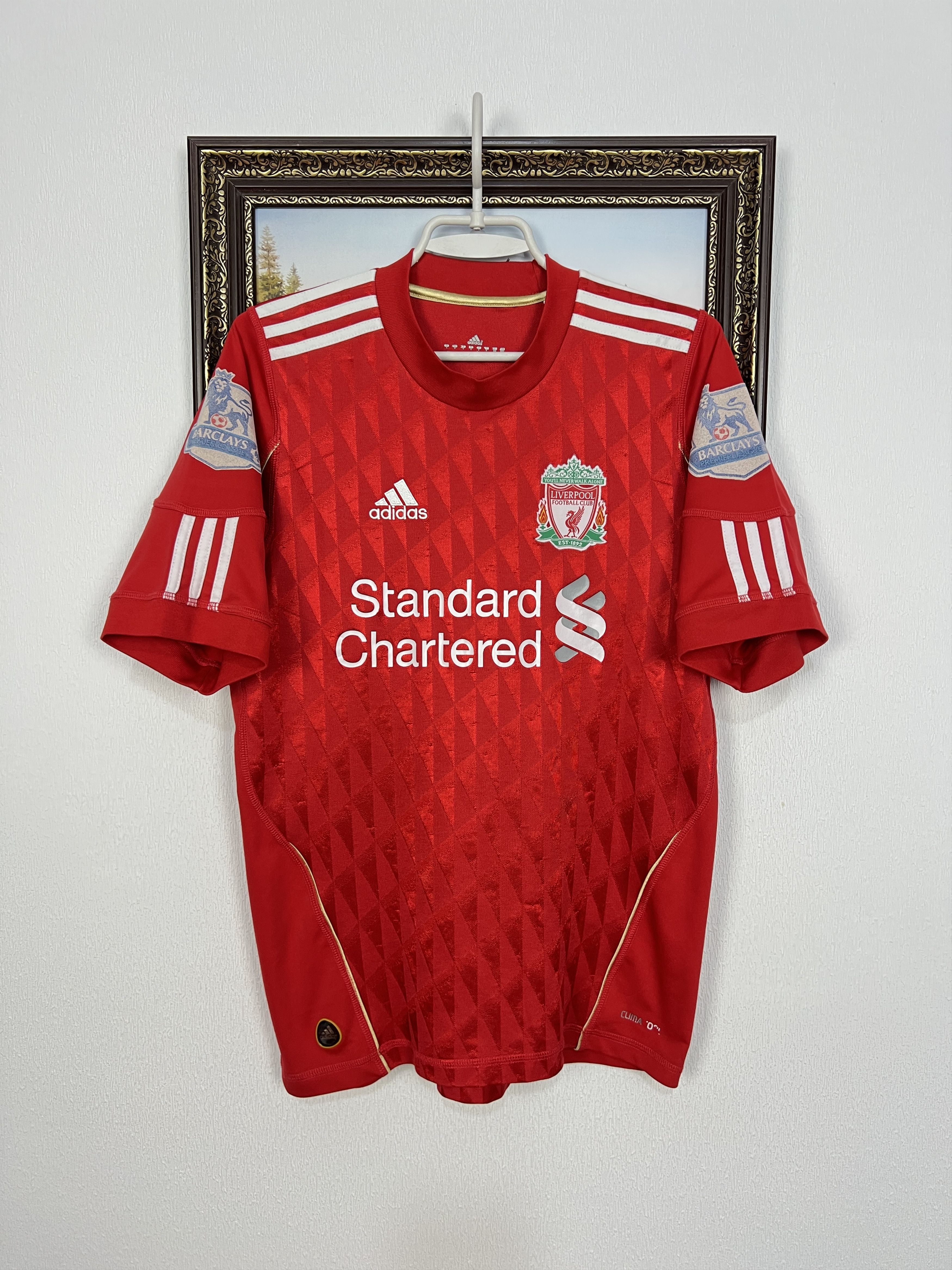 Adidas Liverpool Home football shirt 2010 Soccer #8 Gerrard Jersey Size US S / EU 44-46 / 1 - 4 Thumbnail