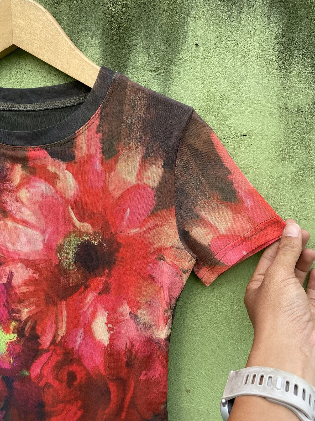 Japanese Brand H&D Artistic Floral Painting Dark Tone Tee Grunge Aesthetic Size L / US 10 / IT 46 - 4 Thumbnail