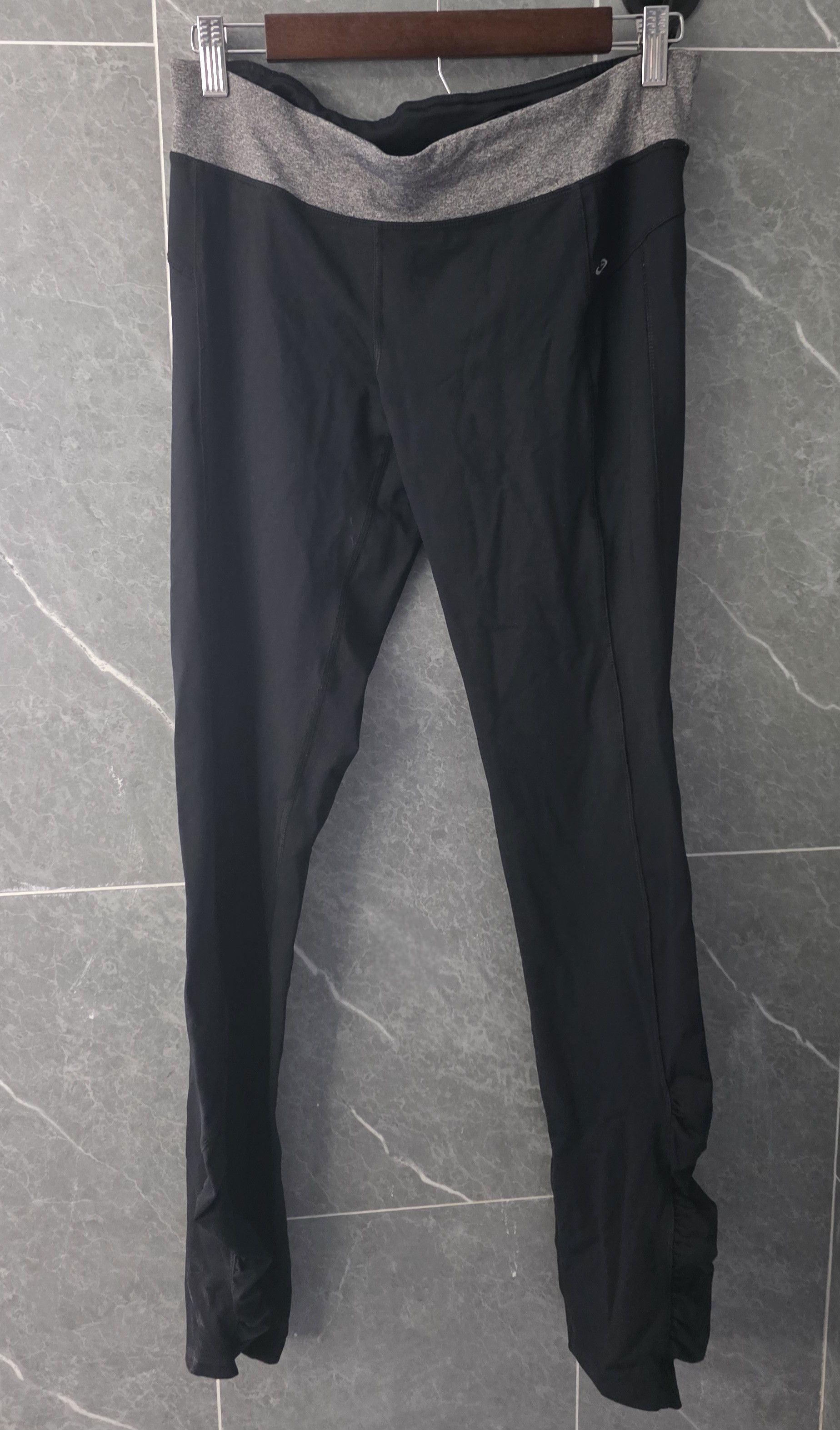 Champion Champion Fitted Ruched Black/Heather Gray Pants Size Medium Size 30" / US 8 / IT 44 - 1 Thumbnail