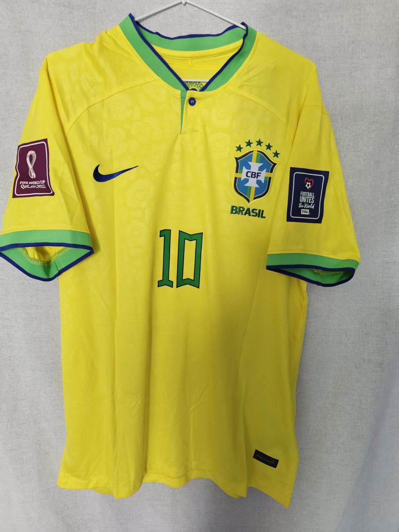 Other 2022 Brazil 10 Neymar Jersey L Size US L / EU 52-54 / 3 - 1 Thumbnail