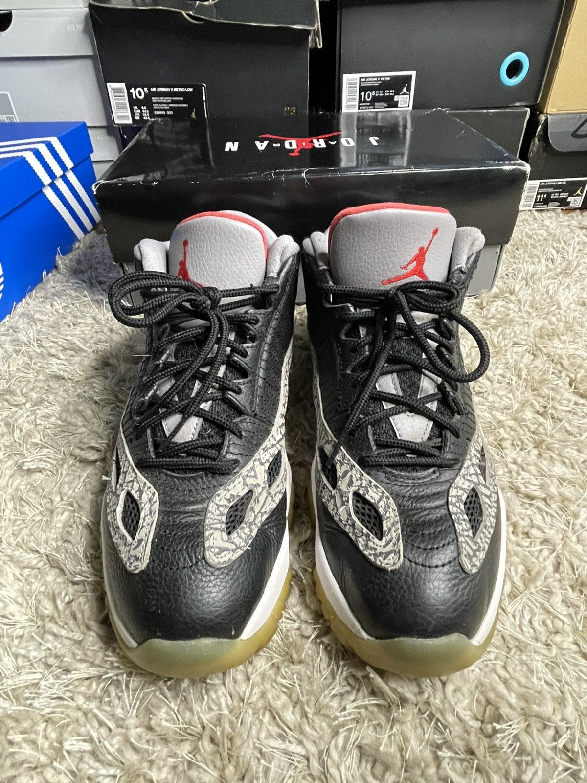 Jordan Brand Jordan 11 Low IE Black Cement Size US 9 / EU 42 - 4 Thumbnail