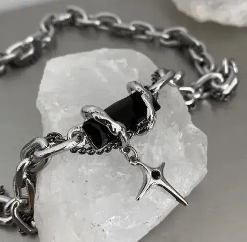 Japanese Brand × Vintage Unisex pendant necklace goth black gem vampire chain hip hop Size ONE SIZE - 1 Thumbnail