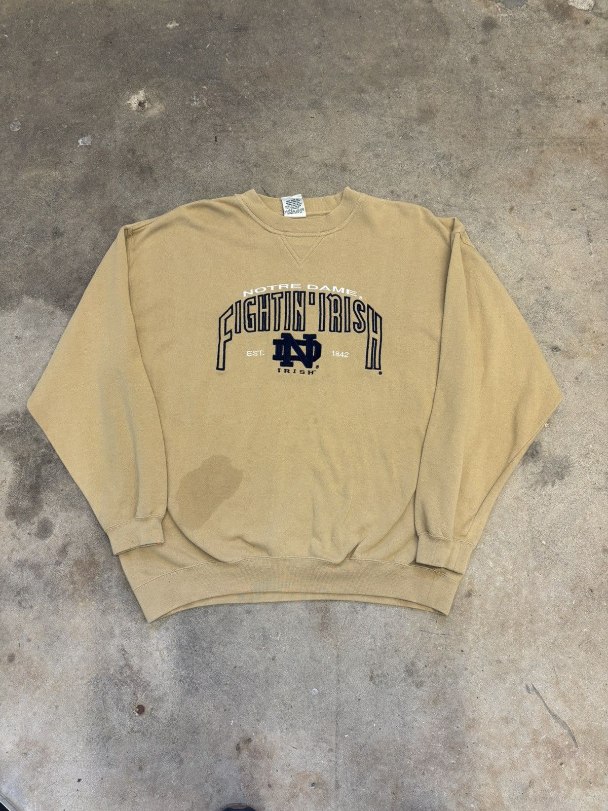 Nutmeg Vintage 90’s Nutmeg Notre Dame Sweatshirt Size US XL / EU 56 / 4 - 1 Thumbnail