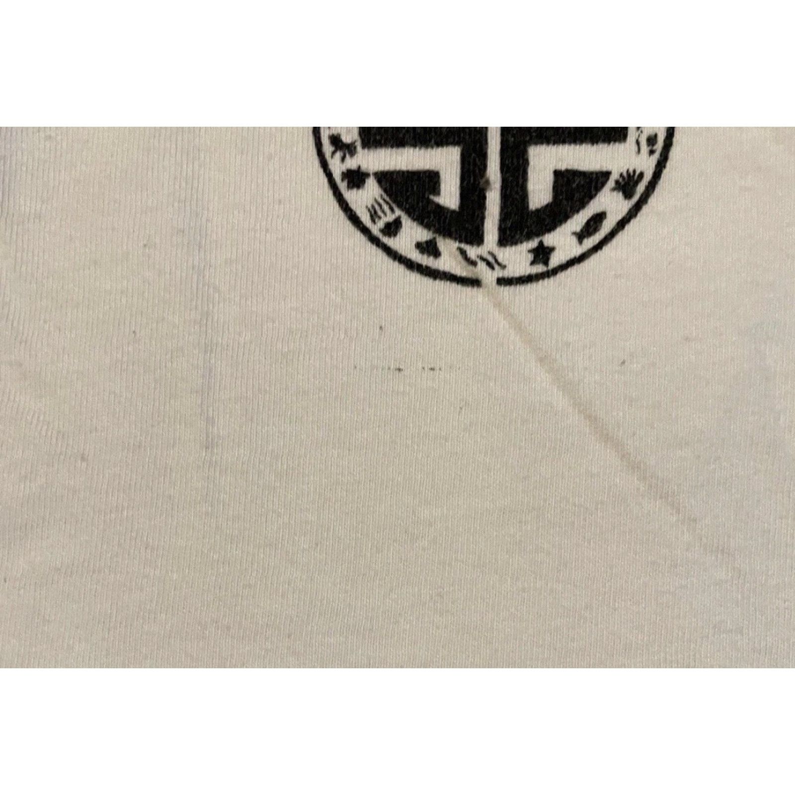 Vintage VINTAGE Noosa Australia Tribal Art Shirt S White Beach Water 90s 80s Grunge Surf Punk Retro Band Graphic Tee Mens Size US S / EU 44-46 / 1 - 5 Thumbnail