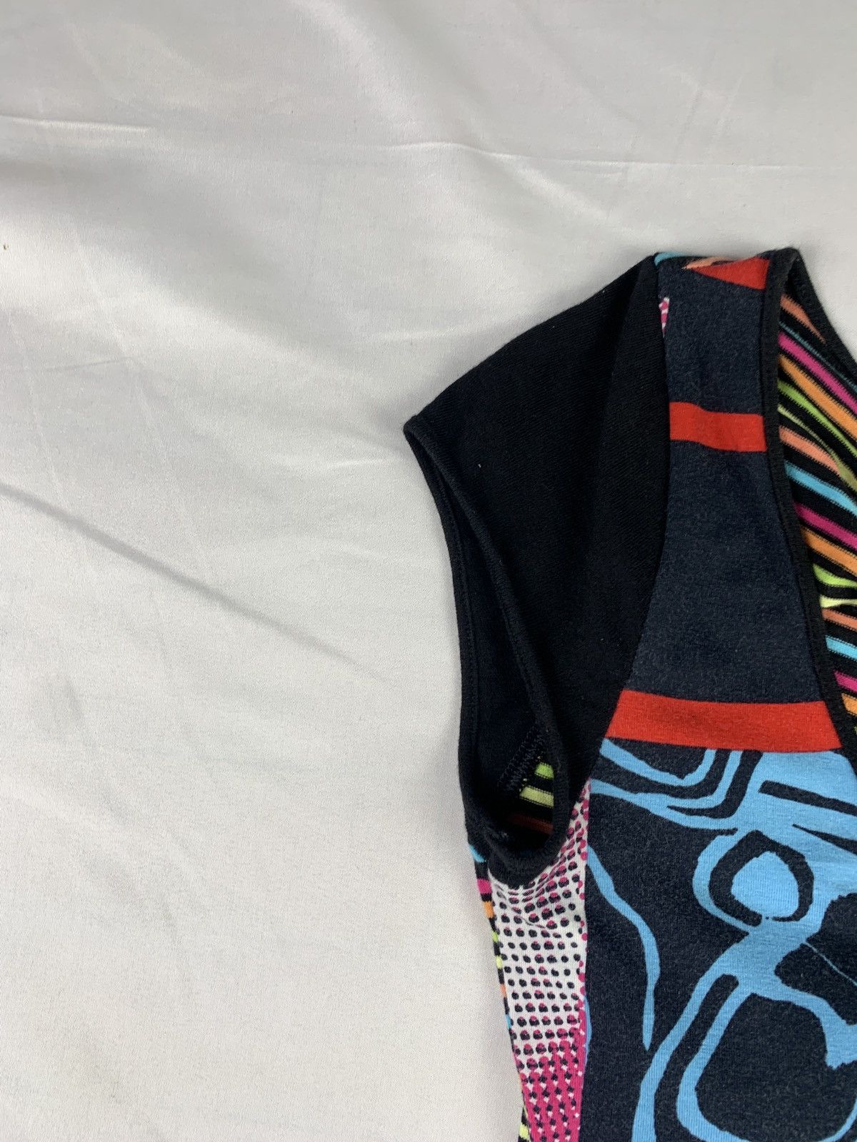 Versace Jeans Couture Versace Jeans Couture Italy Multicolor Graphic Open Back Tee Size S / US 4 / IT 40 - 7 Thumbnail