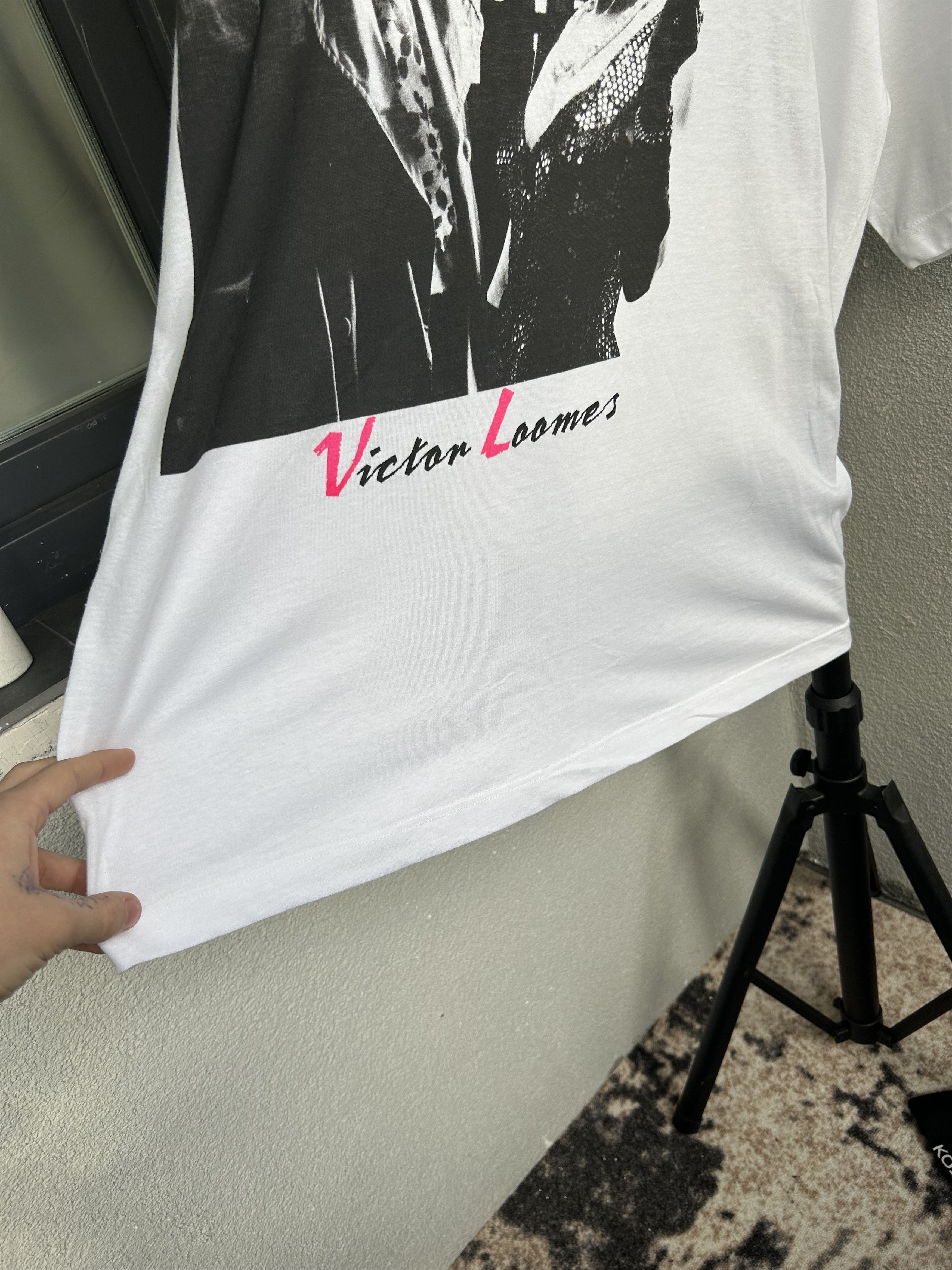 Vintage Vintage 90s Victor Loomes LBS Game T-shirt Size US XL / EU 56 / 4 - 3 Thumbnail