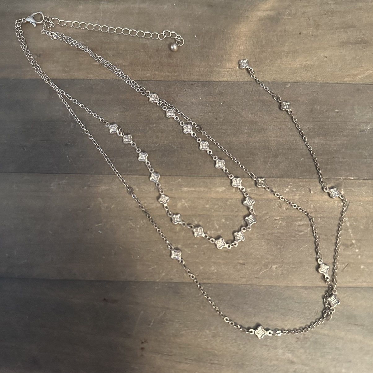 Other Gold tone layered stationed clover lariat necklace Size ONE SIZE - 2 Thumbnail