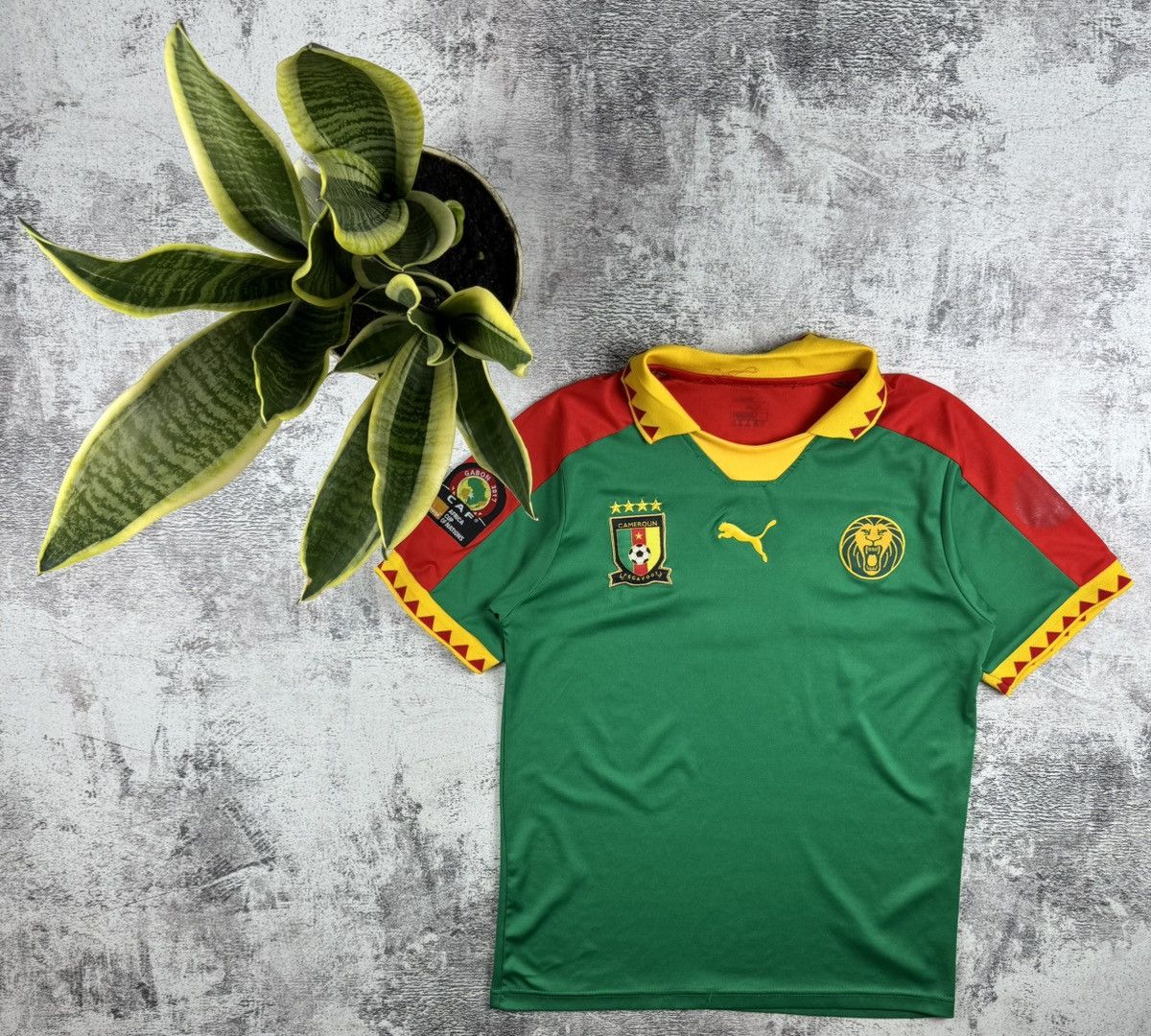 Puma × Vintage Cameroon Africa National Vintage Home Puma Soccer Football T Shirt Jersey Tee Size US S / EU 44-46 / 1 - 1 Thumbnail