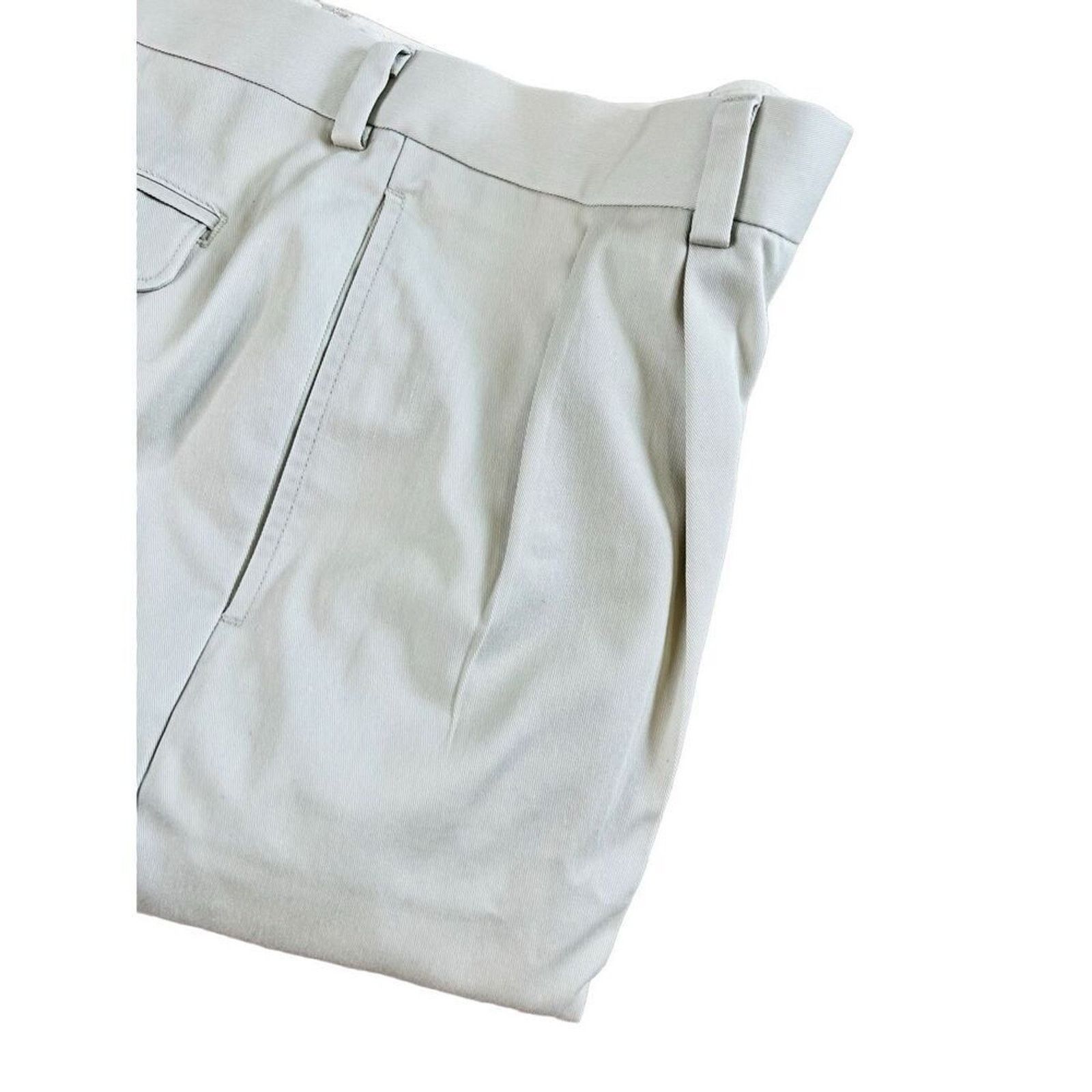 L.L. Bean L.L. Bean Wrinkle Free Off White Pleated Chino Pant 35/29 Size US 35 - 3 Thumbnail