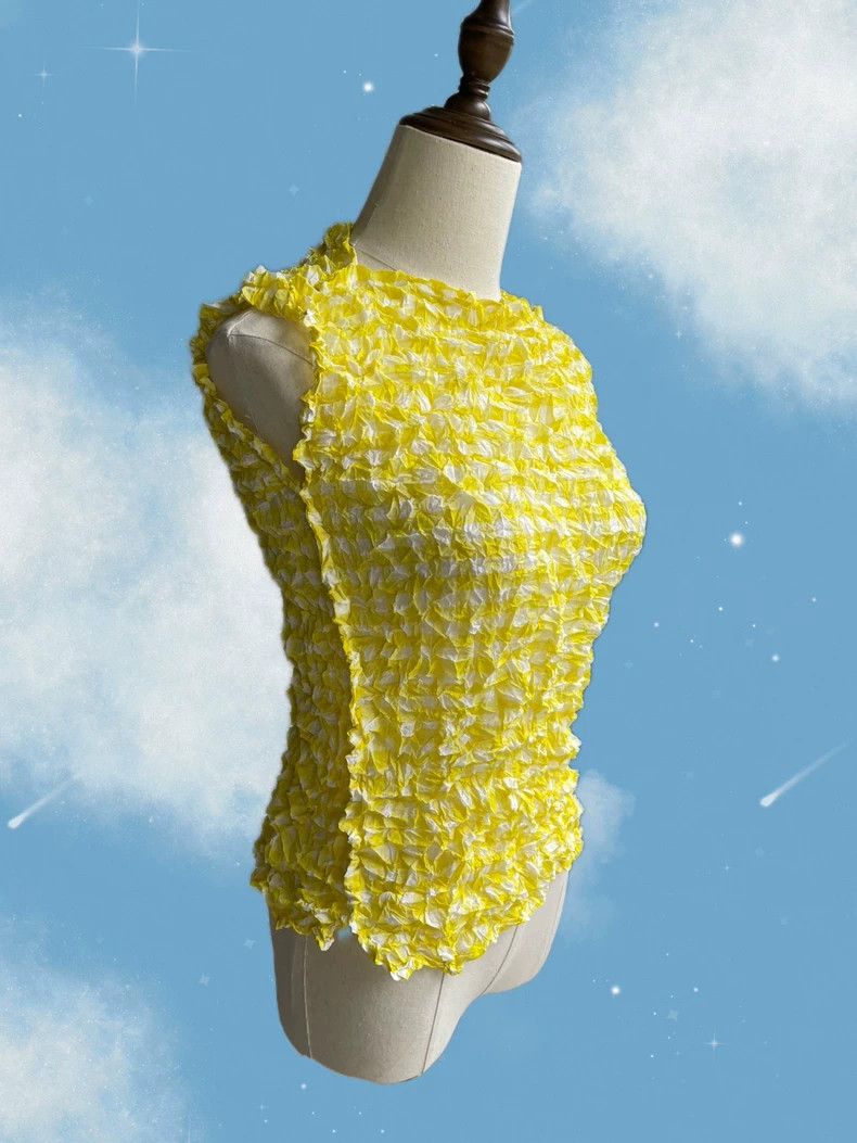 Issey Miyake Issey Miyake size:one size Yellow pleated top Size XS / US 0-2 / IT 36-38 - 2 Thumbnail
