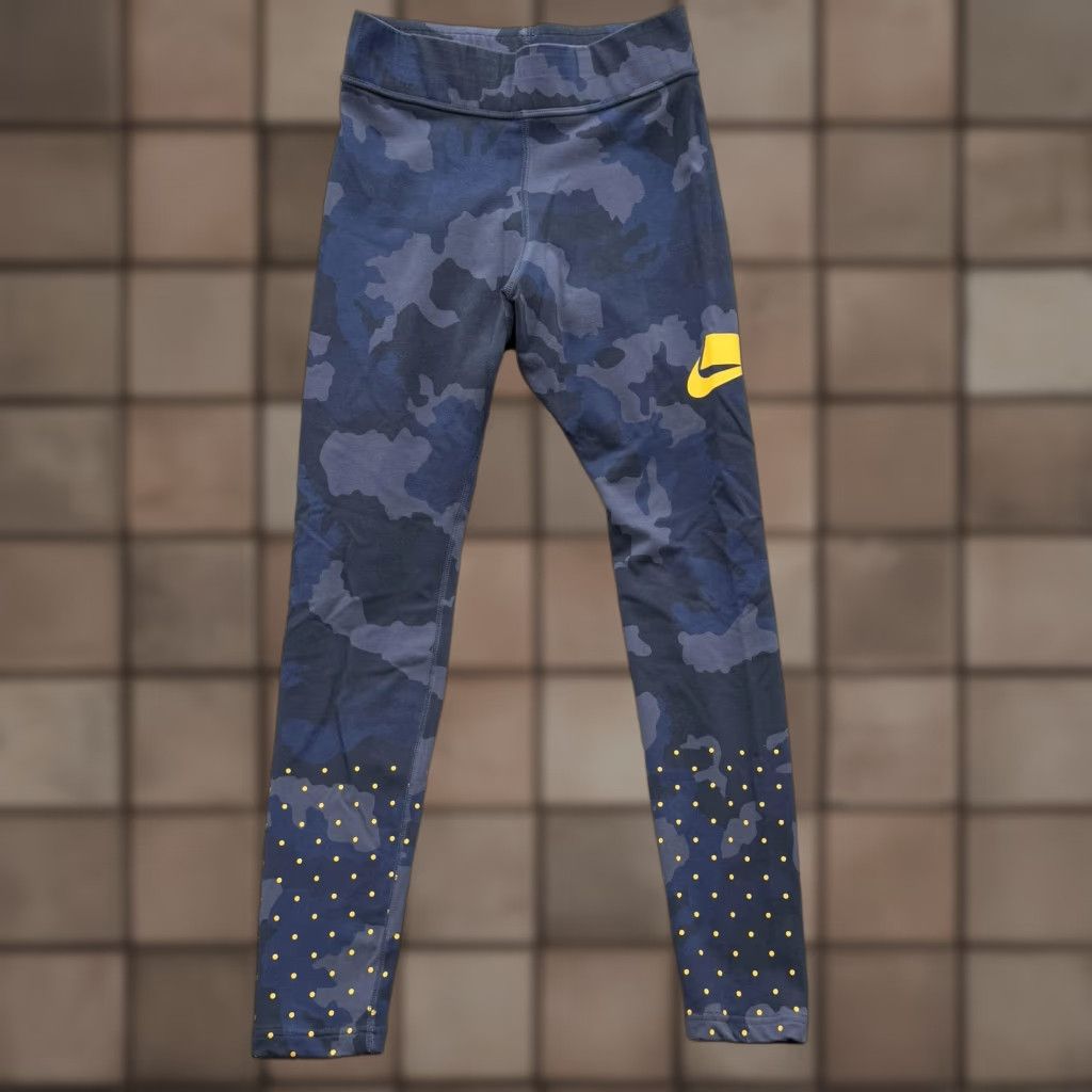 Nike Nike Leggings Women S Small Blue Camouflage Polka Dot Swoosh Athletic Pants Yoga Size 28" / US 6 / IT 42 - 1 Thumbnail