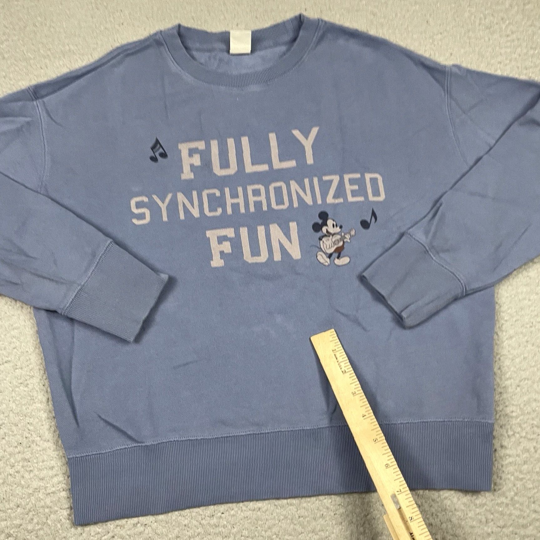 Uniqlo Disney Uniqlo Sweatshirt Adult Small Blue UT Mickey Mouse Crew Neck Sweatshirt Women S Blue Disney Size S / US 4 / IT 40 - 6 Thumbnail