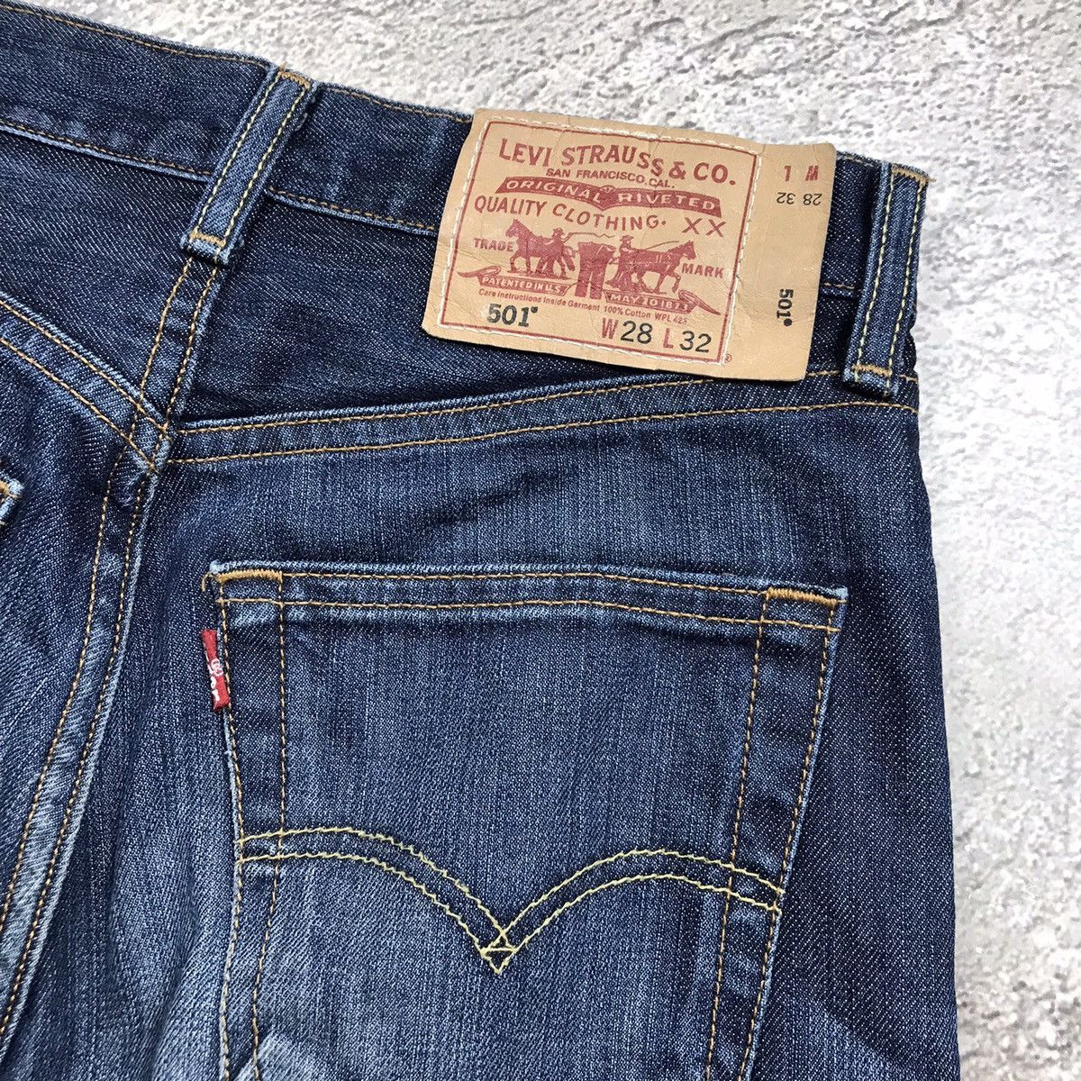 Vintage Vintage 90s Levis Distressed Baggy Jeans Grunge Skate 28 Size US 28 / EU 44 - 6 Thumbnail