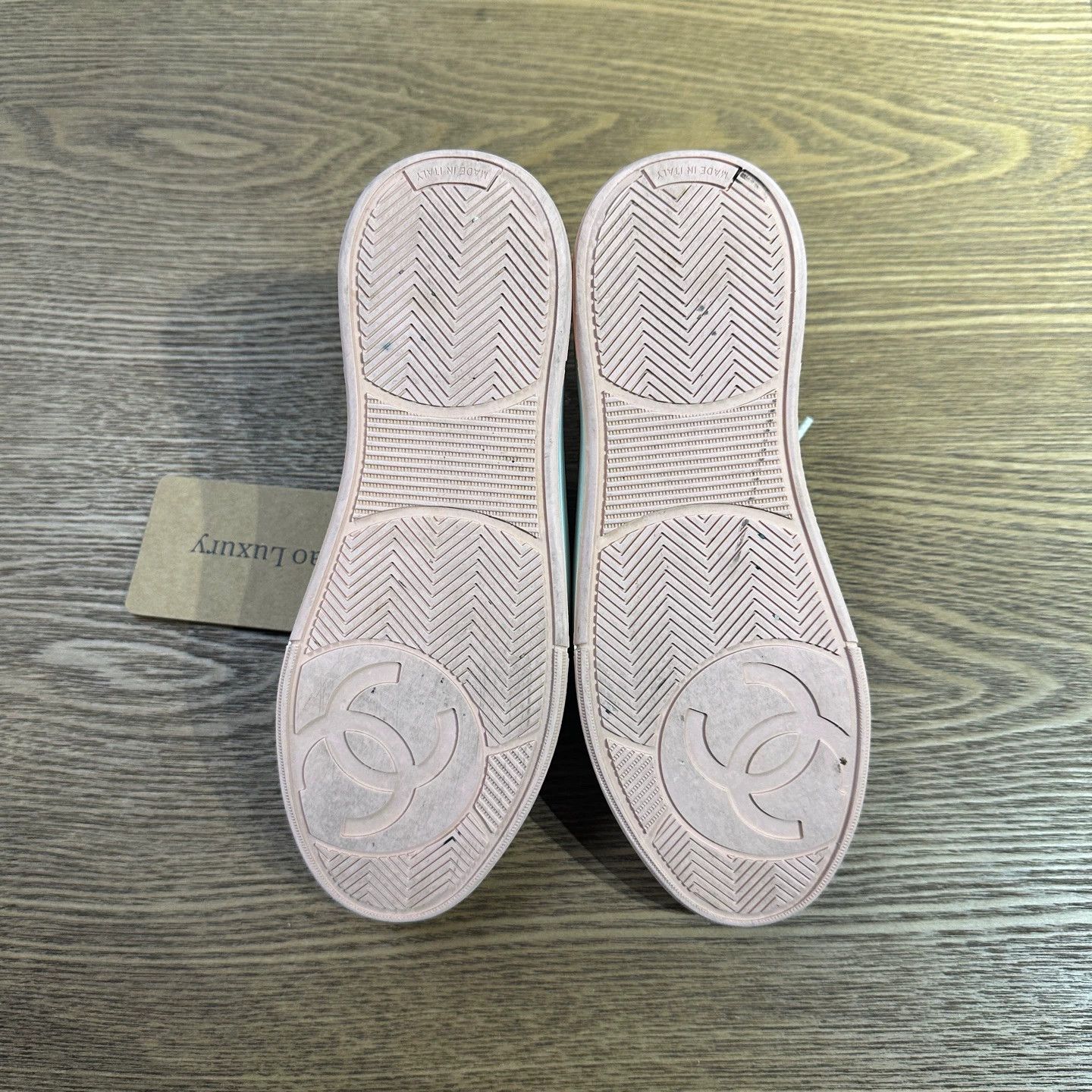 Chanel Chanel mar673 24C Logo Round Toe Sneaker 36 Size US 5.5 / IT 35.5 - 6 Thumbnail