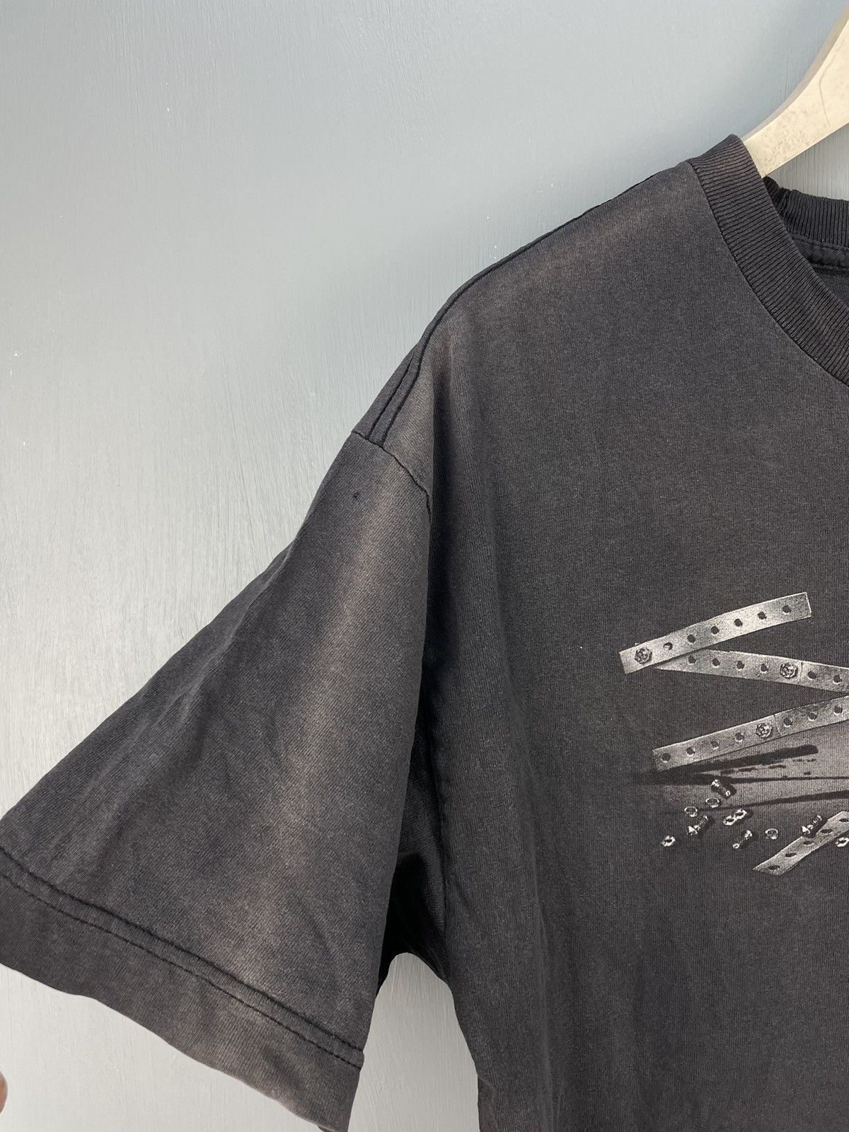Band Tees Vintage Staind rock band tour sun faded distressed t shirt Size US L / EU 52-54 / 3 - 8 Thumbnail