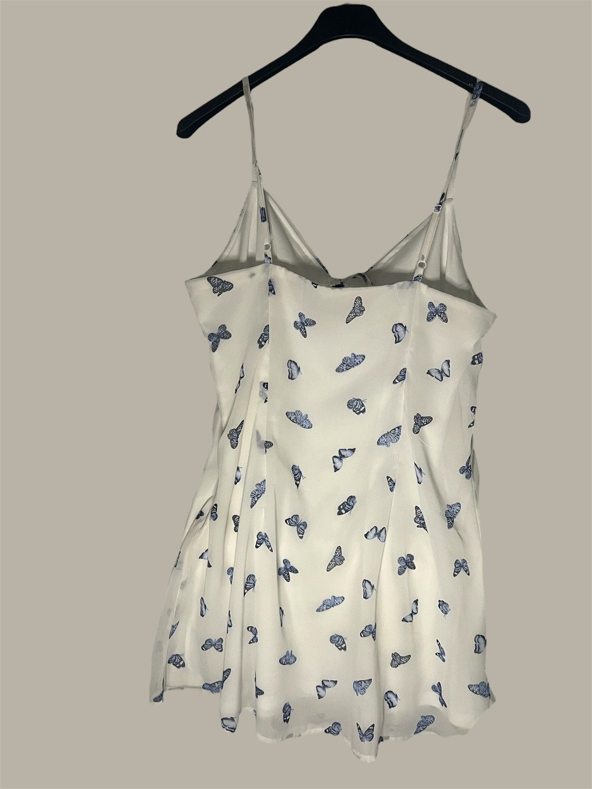 Other For Sale: White Lightweight Dress – Size S Size S / US 4 / IT 40 - 2 Thumbnail