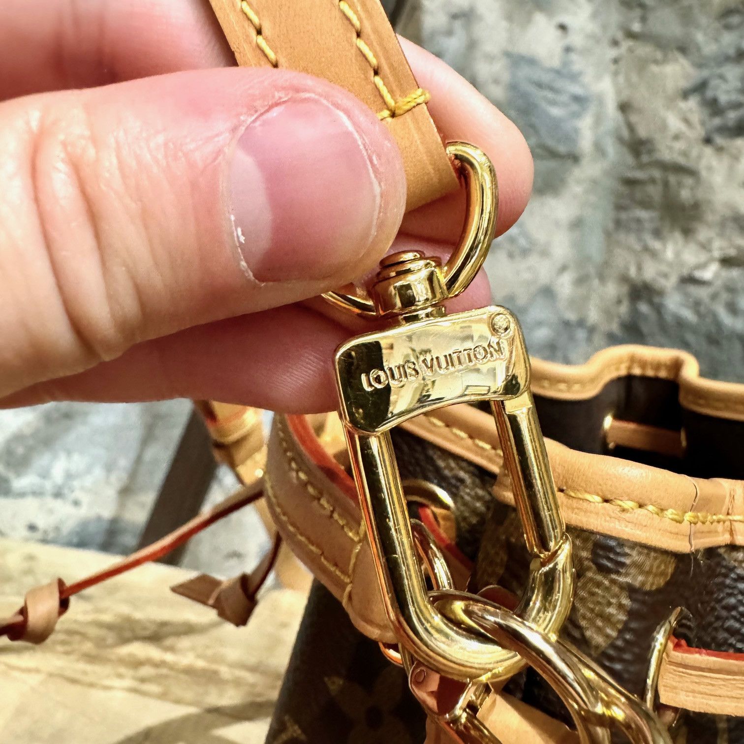 Louis Vuitton Louis Vuitton Monogram Nano Noe Crossbody Bucket Bag Size ONE SIZE - 4 Thumbnail