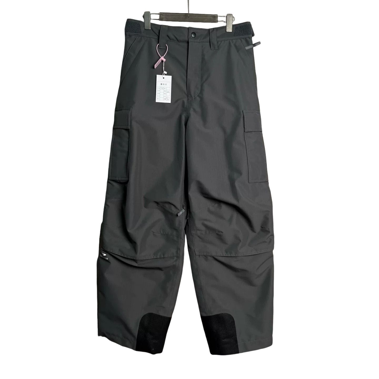 Balenciaga Balenciaga Skiwear Cargo Ski Pants 44 Size US 28 / EU 44 - 1 Thumbnail