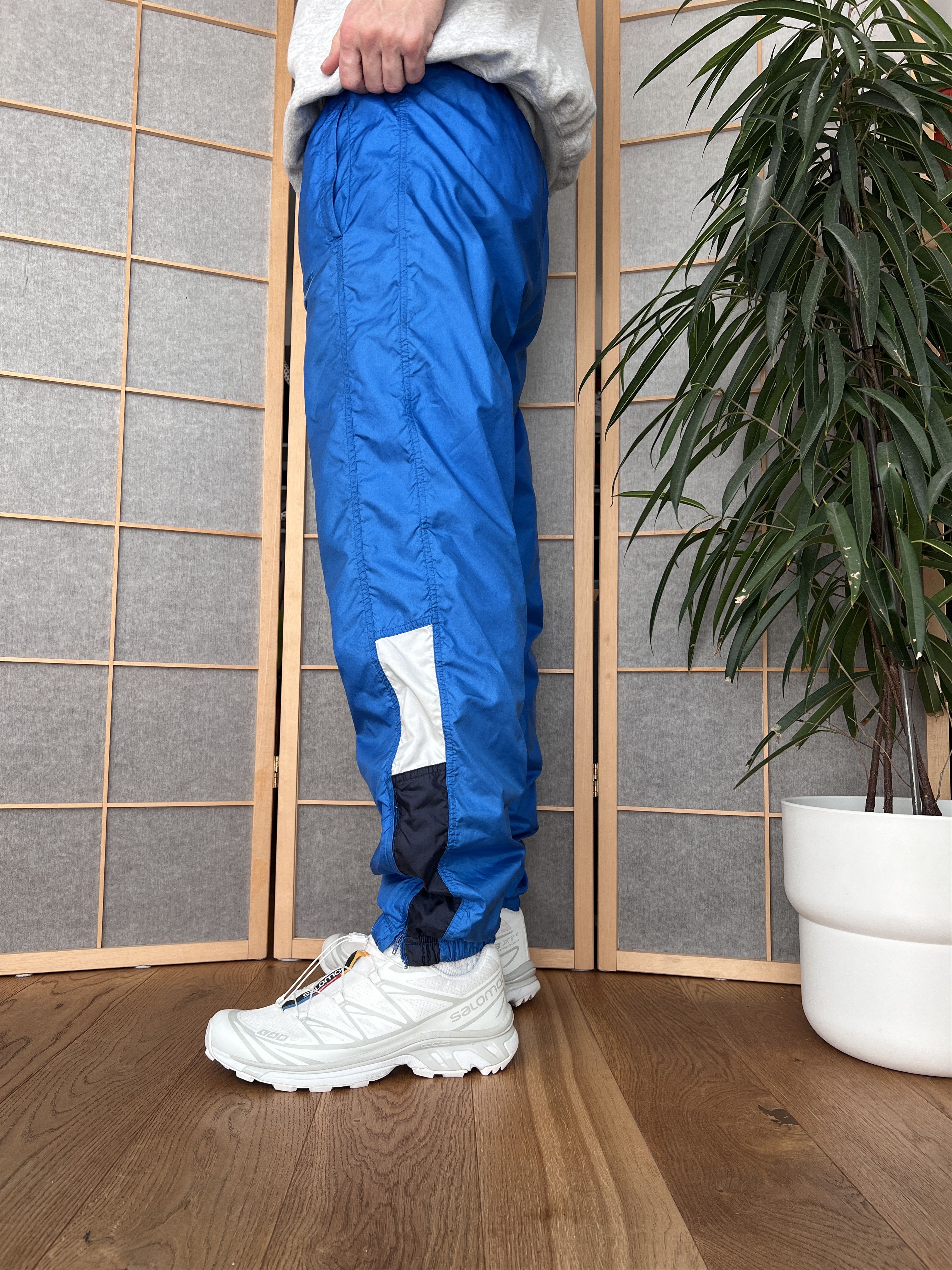 Nike Nike VTG 90s nylon retro navy blue track pants baggy swoosh Size US 32 / EU 48 - 21 Thumbnail