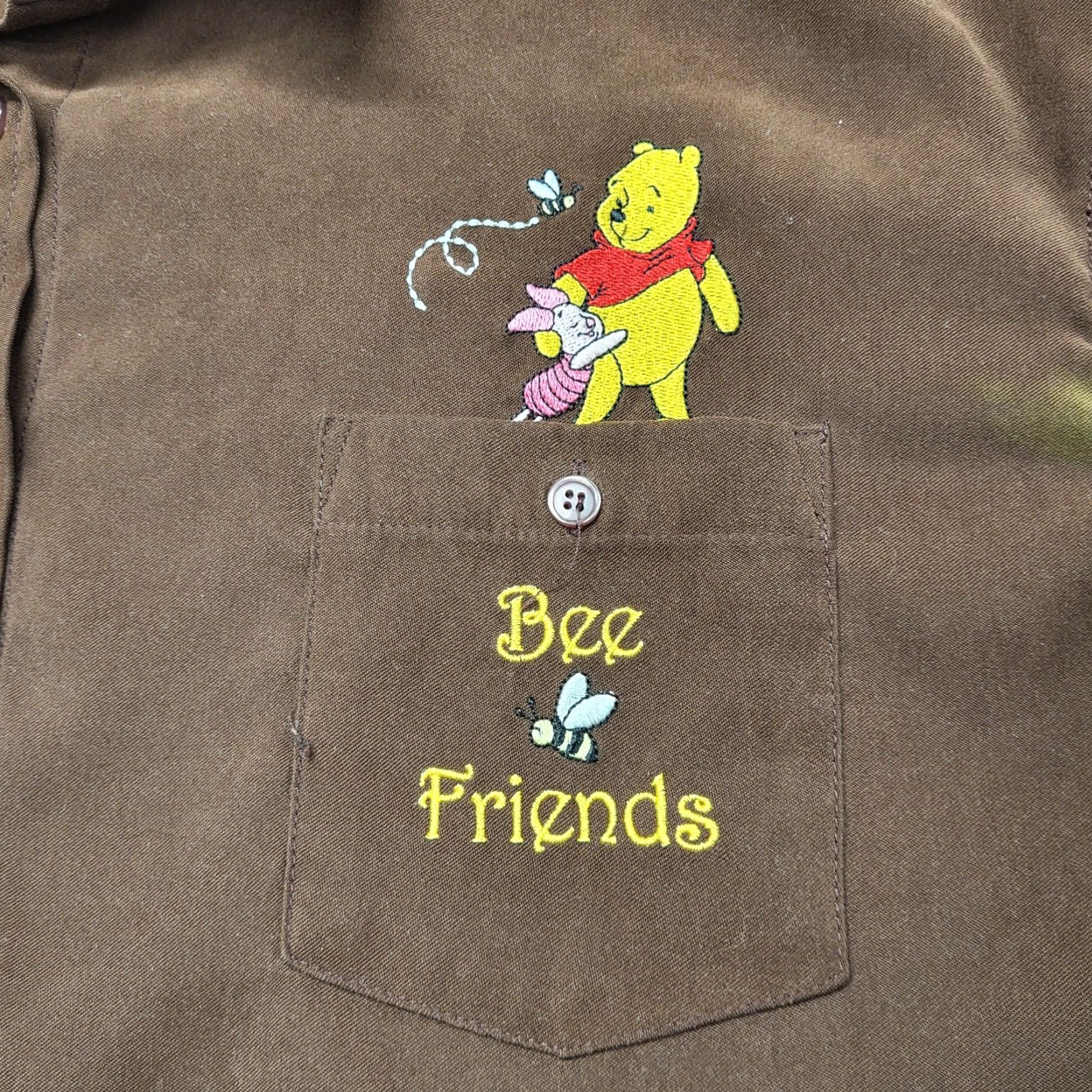 Disney VINTAGE Disney Pooh Bear Shirt Women's 1X Button-Up "Bee Friends" Women Casual Long Sleeve Embroidered Pooh Theme Brown Size XL / US 12-14 / IT 48-50 - 2 Thumbnail