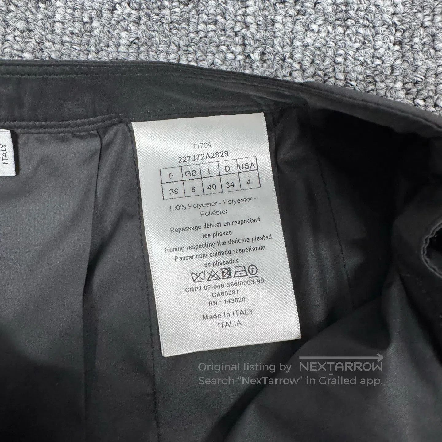 Dior Dior size 36 Waist-tightening buckle; pleated skirt| Size 28" / US 6 / IT 42 - 5 Thumbnail