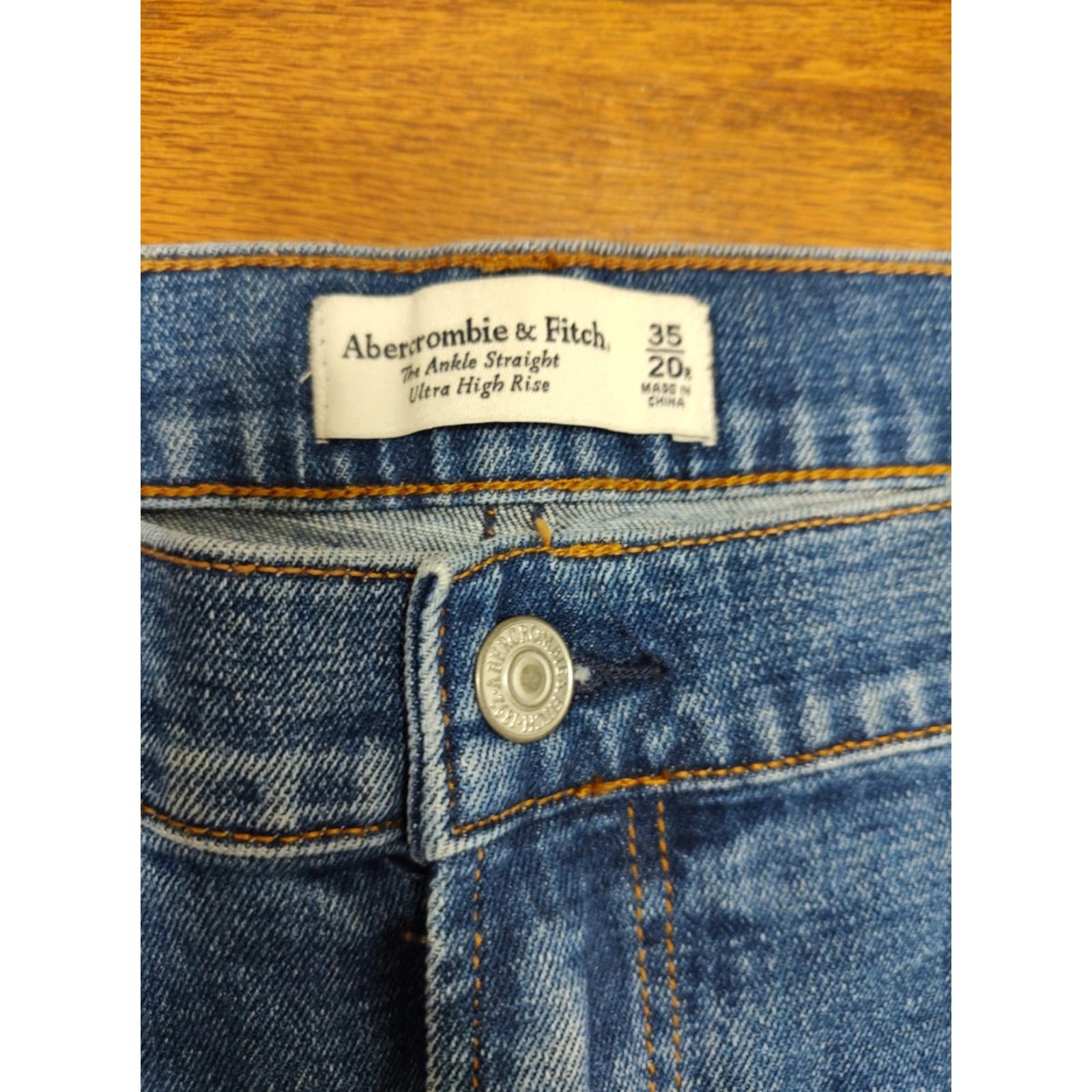 Abercrombie & Fitch VINTAGE Abercrombie & Fitch Ankle Jeans Distressed 90s City Womens Plus 20 Blue 27 Inseam 13 Rise 5-Pocket Denim Cotton Blend Zip Closure Size ONE SIZE - 5 Thumbnail
