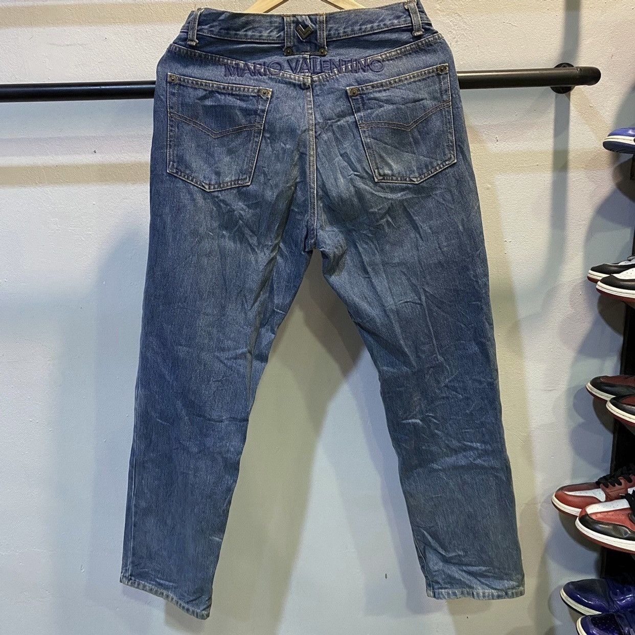 Mario Valentino Vintage Mario Valentino Grunge Spell Out Loose Jeans Size US 30 / EU 46 - 1 Thumbnail