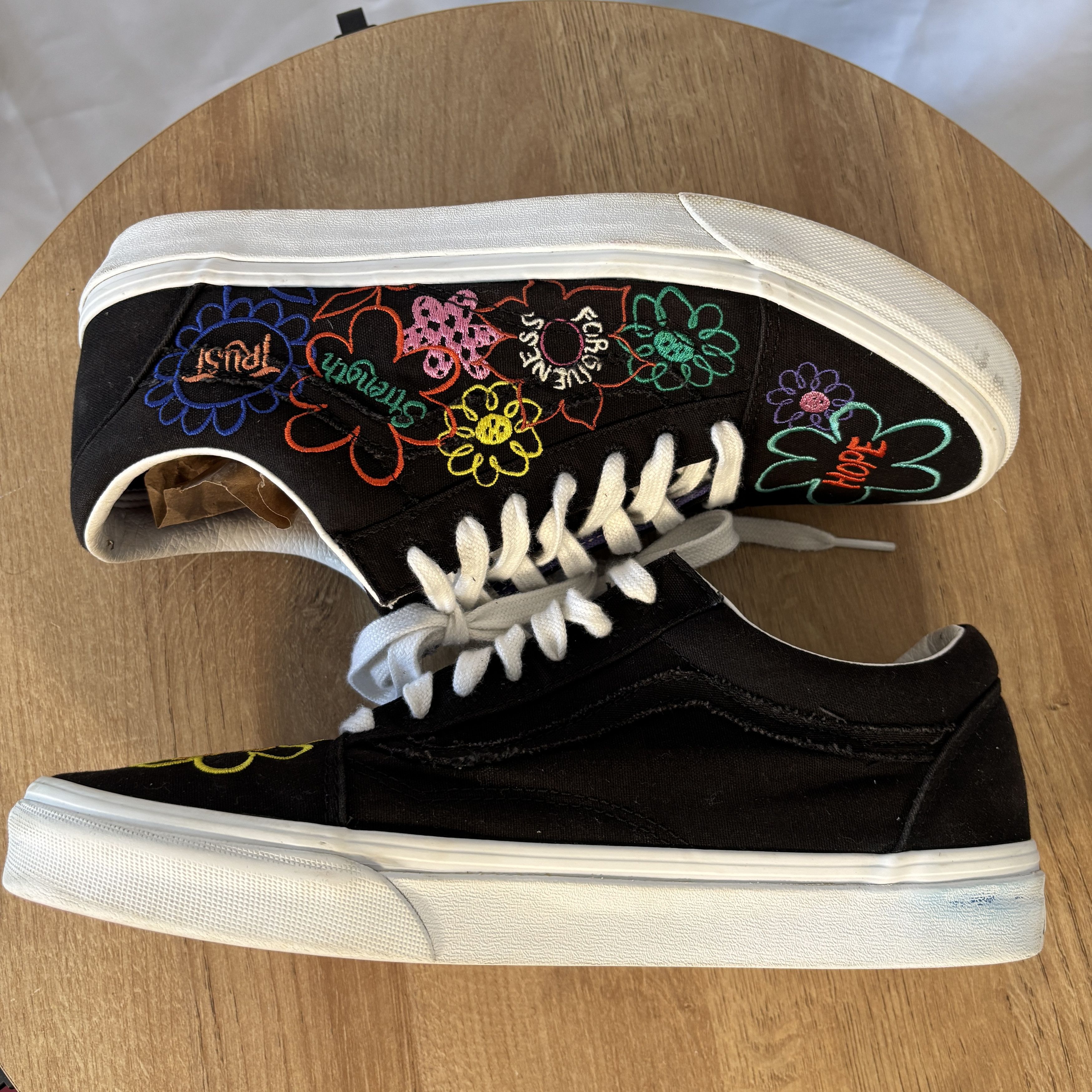 Vans Vans Cultivate Care Old Skool 9.5M Size US 9.5 / EU 42-43 - 3 Thumbnail