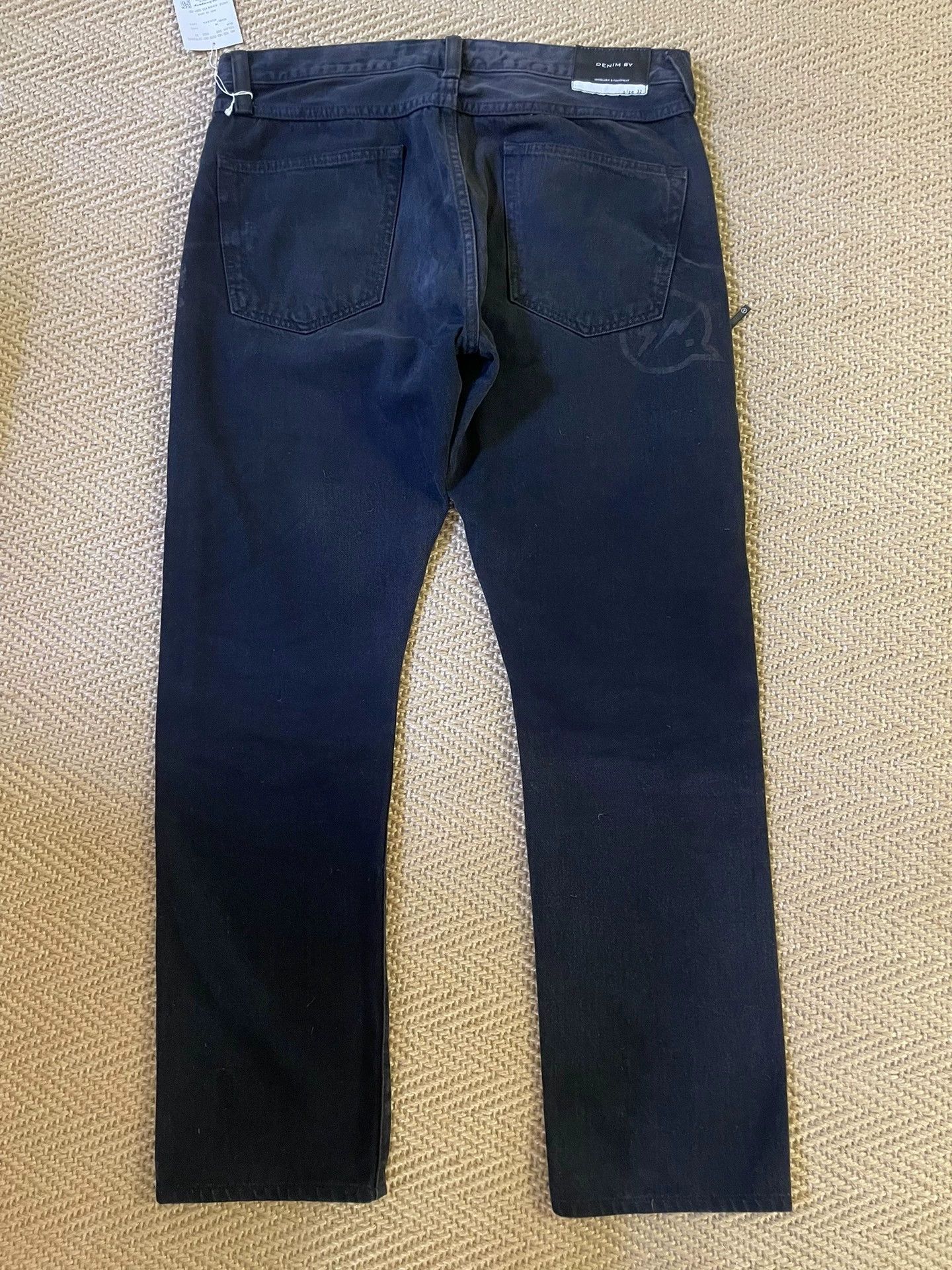 Vanquish VANQUISH x FRAGMENT DISTRESSED WASHED JEANS W32 Size US 32 / EU 48 - 2 Thumbnail