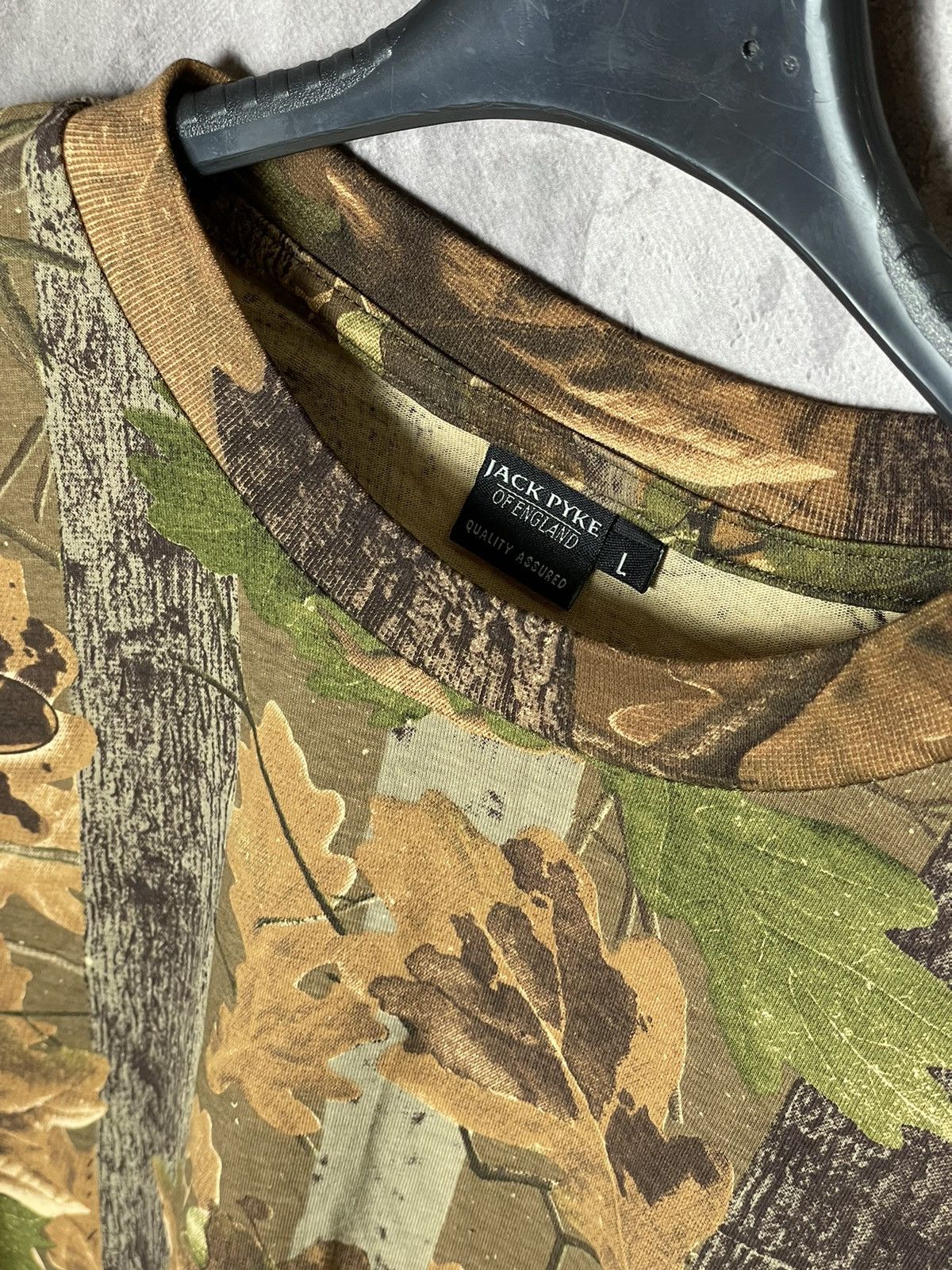Carhartt × Realtree × Vintage Crazy Vintage Y2K Realtree Camo Long Sleeve T Shirt Carhartt Size US L / EU 52-54 / 3 - 8 Thumbnail