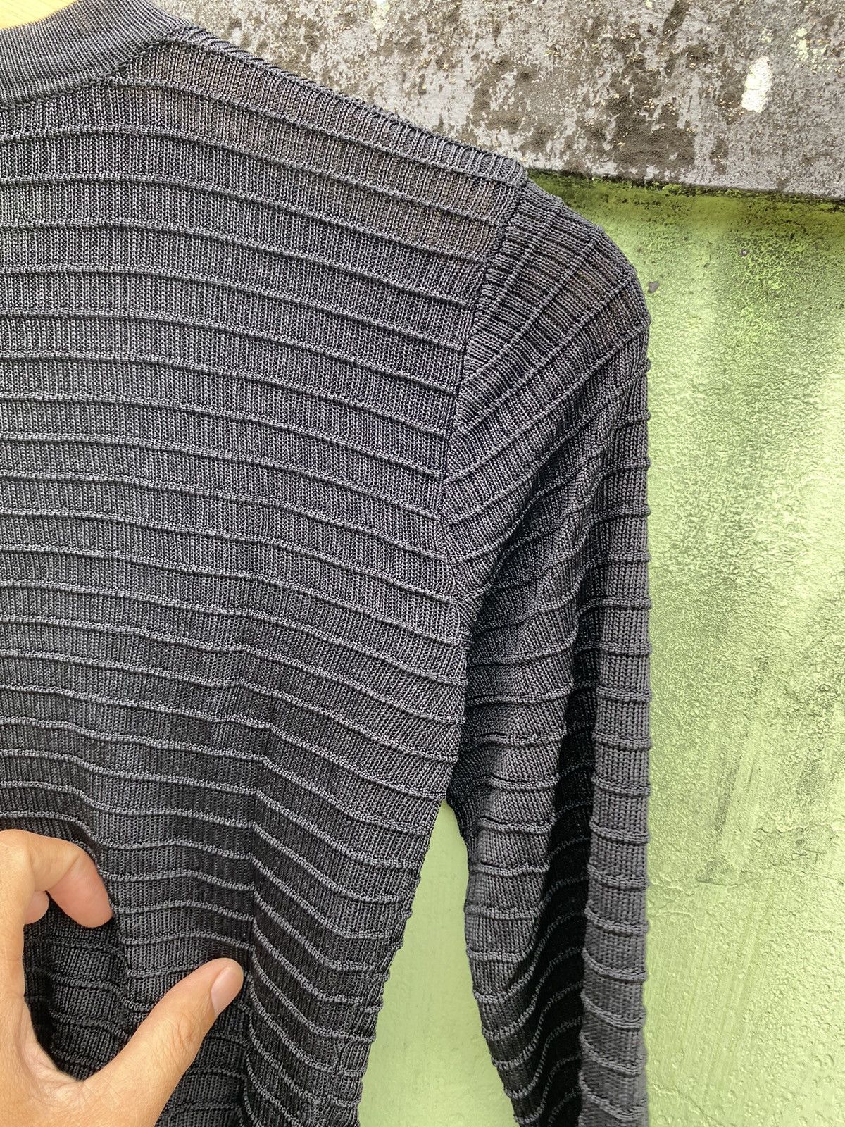 Armani Collezioni Vintage Armani Collezioni Made in Italy Ribbed Knit Cardigan Size S / US 4 / IT 40 - 14 Thumbnail