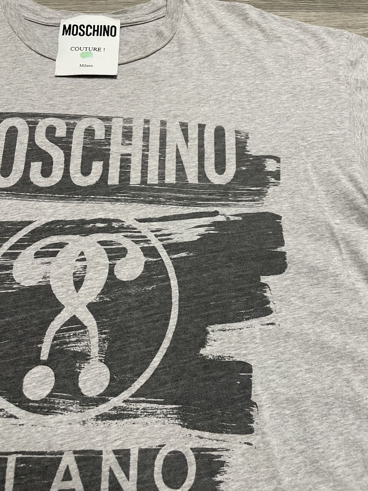 Moschino Vintage Moschino Milano Big Logo Gray T-Shirt Size US XL / EU 56 / 4 - 6 Thumbnail