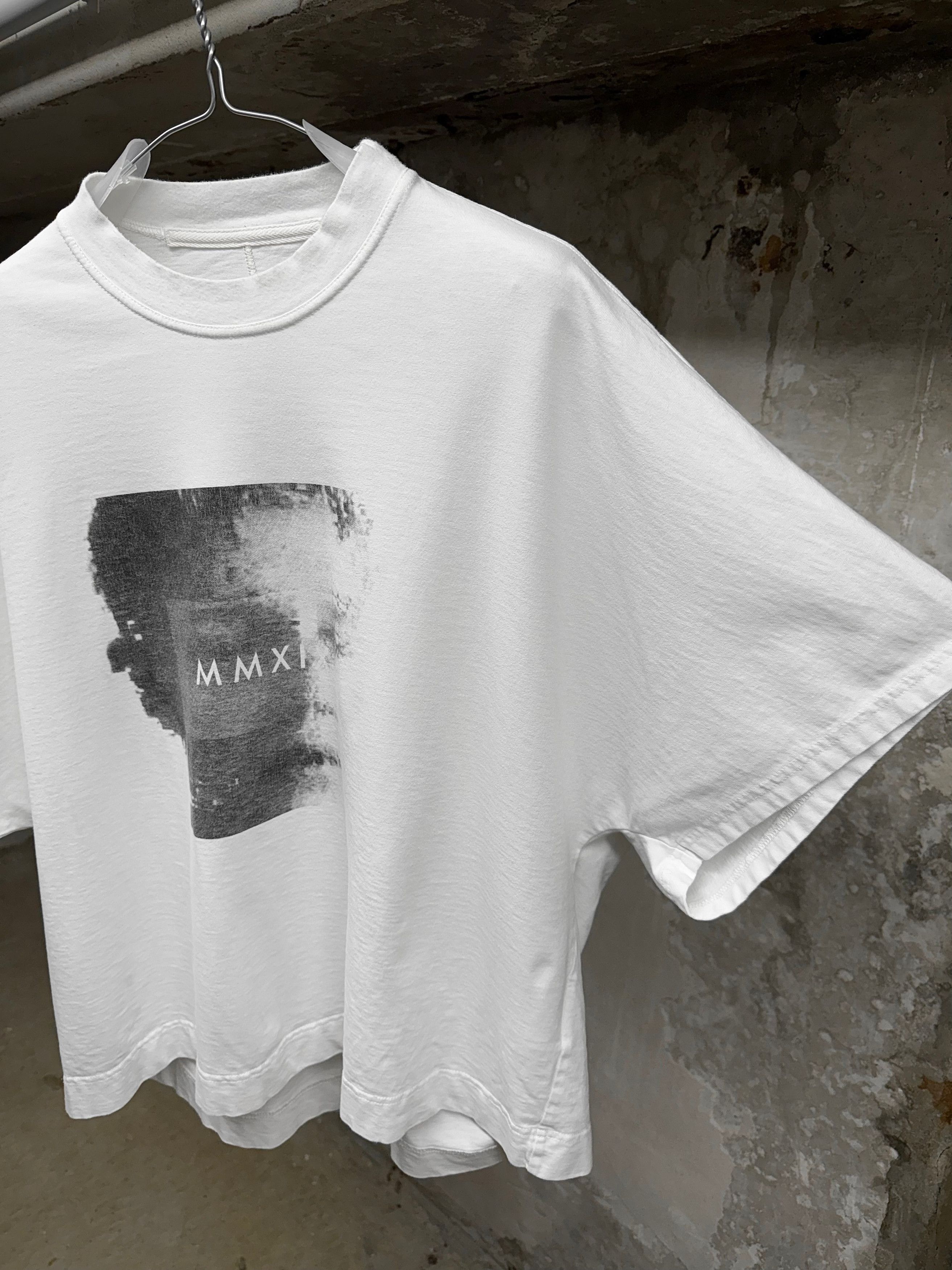 Julius Julius BEELZEBUB White Graphic Raglan T-shirt Size US M / EU 48-50 / 2 - 3 Thumbnail