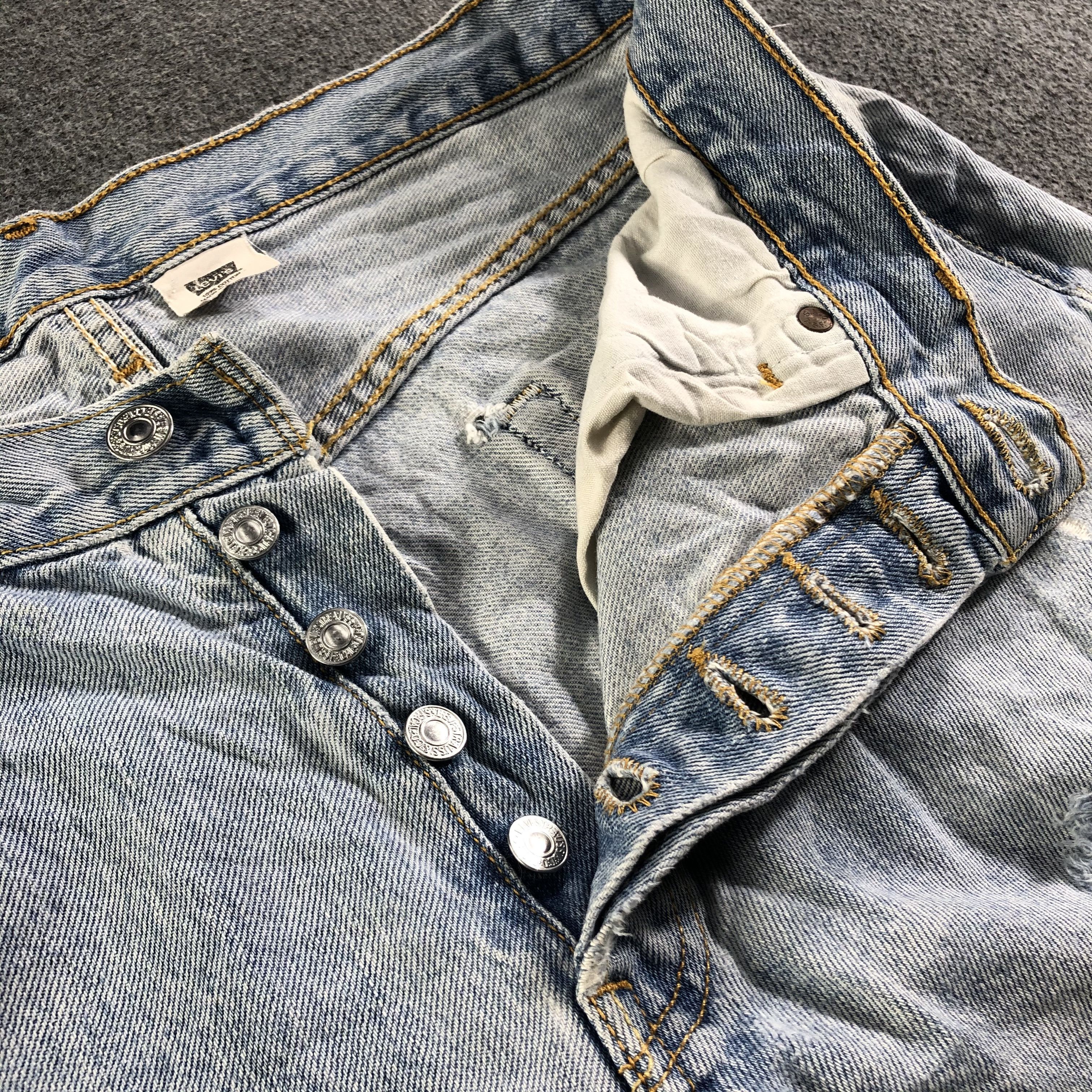 Levi's Vintage 90s Blue Wash Levis 501 Jeans-J3005 Size US 34 / EU 50 - 10 Thumbnail