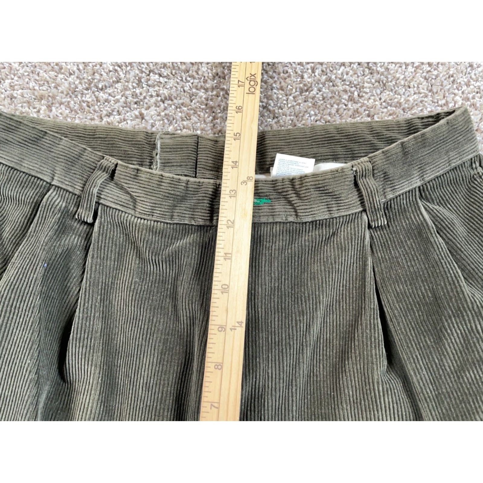 Olive VTG Y2K Baggy Fit Pleated Corduroy Pants Men’s 34 x 28 Olive Green 90s Hipster Retro Vintage Chino Pants Mens Size US 34 / EU 50 - 7 Thumbnail