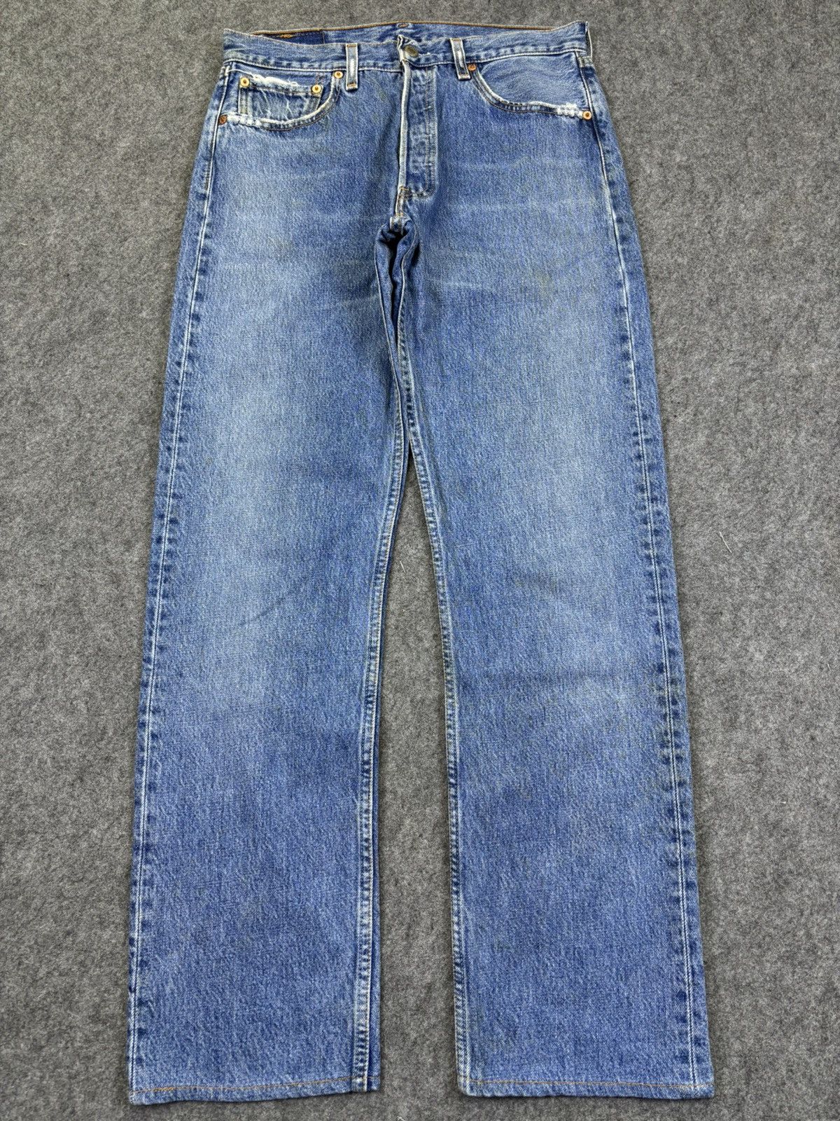 Levi's Vintage Levis 501 Original Cut Medium Wash Denim F966 Size US 31 - 19 Thumbnail