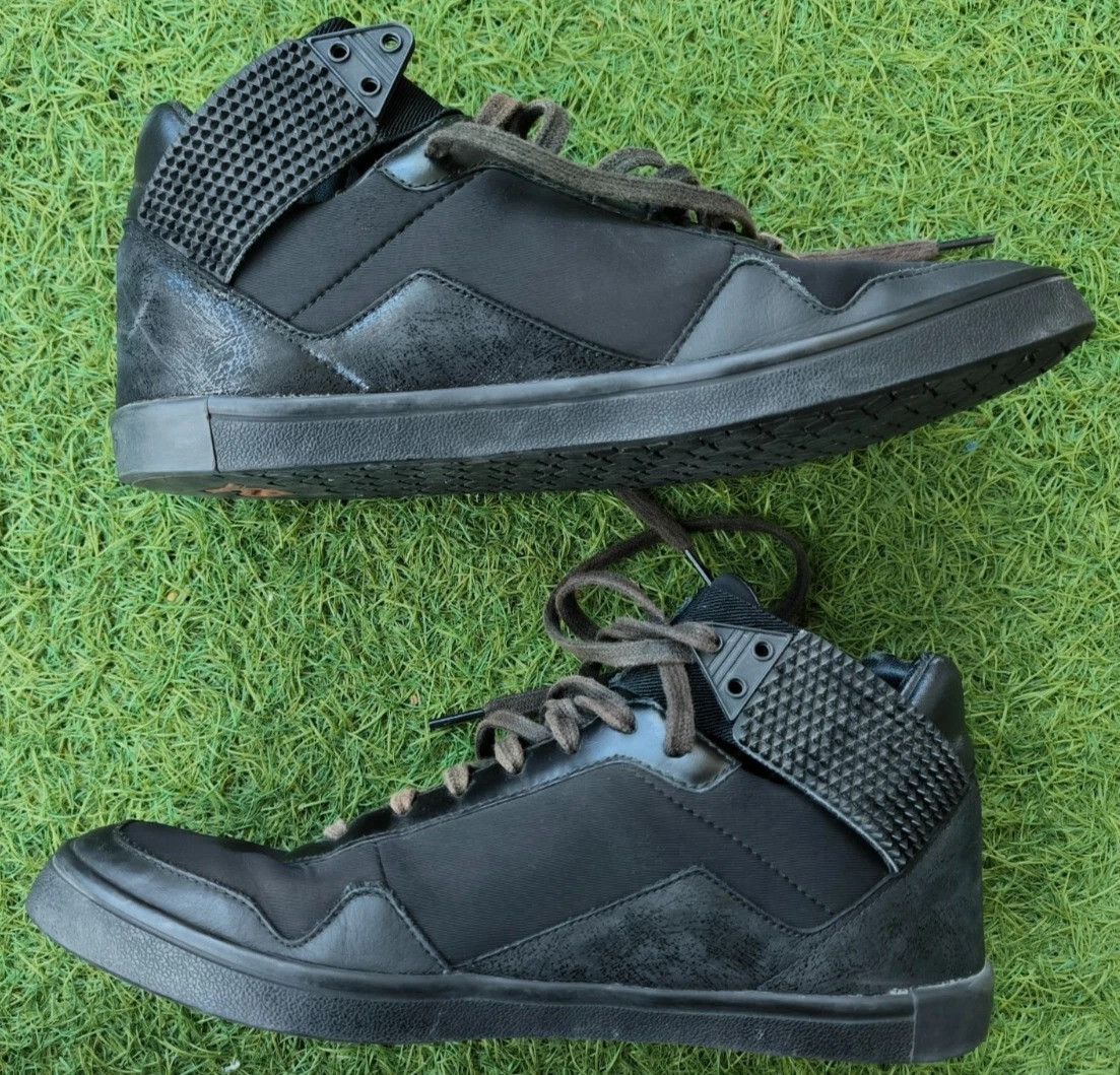 Adidas × Y-3 adidas Y-3 Yohji Yamamoto Black High Top Sneakers B35358 Size US 9 / EU 42 - 3 Thumbnail