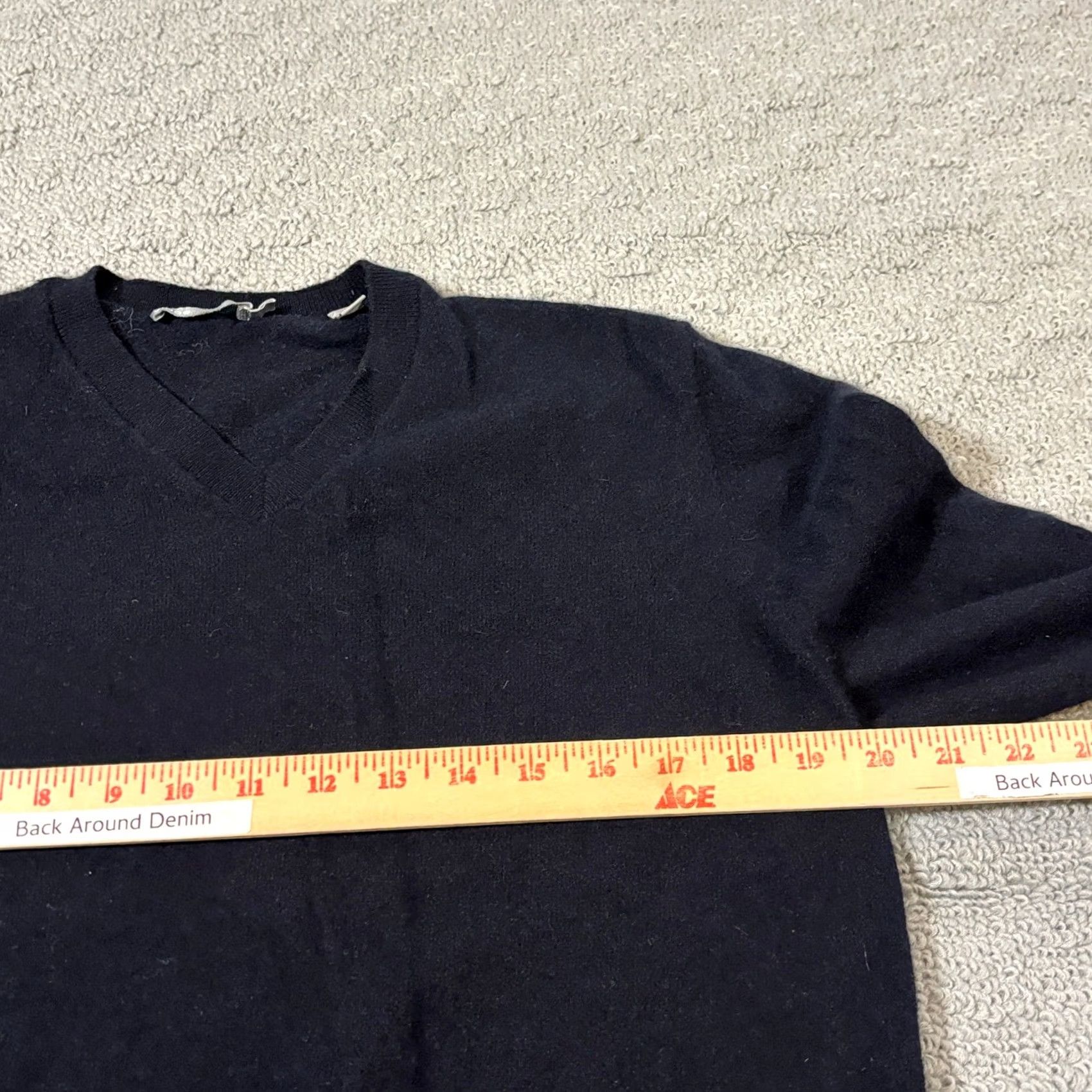 Vince Vince Mens Sweater V-Neck 100% Cashmere Navy Blue L Large Pullover Classic Knit Cashmere Lightweight Breathable All Seasons Mens Size US L / EU 52-54 / 3 - 5 Thumbnail