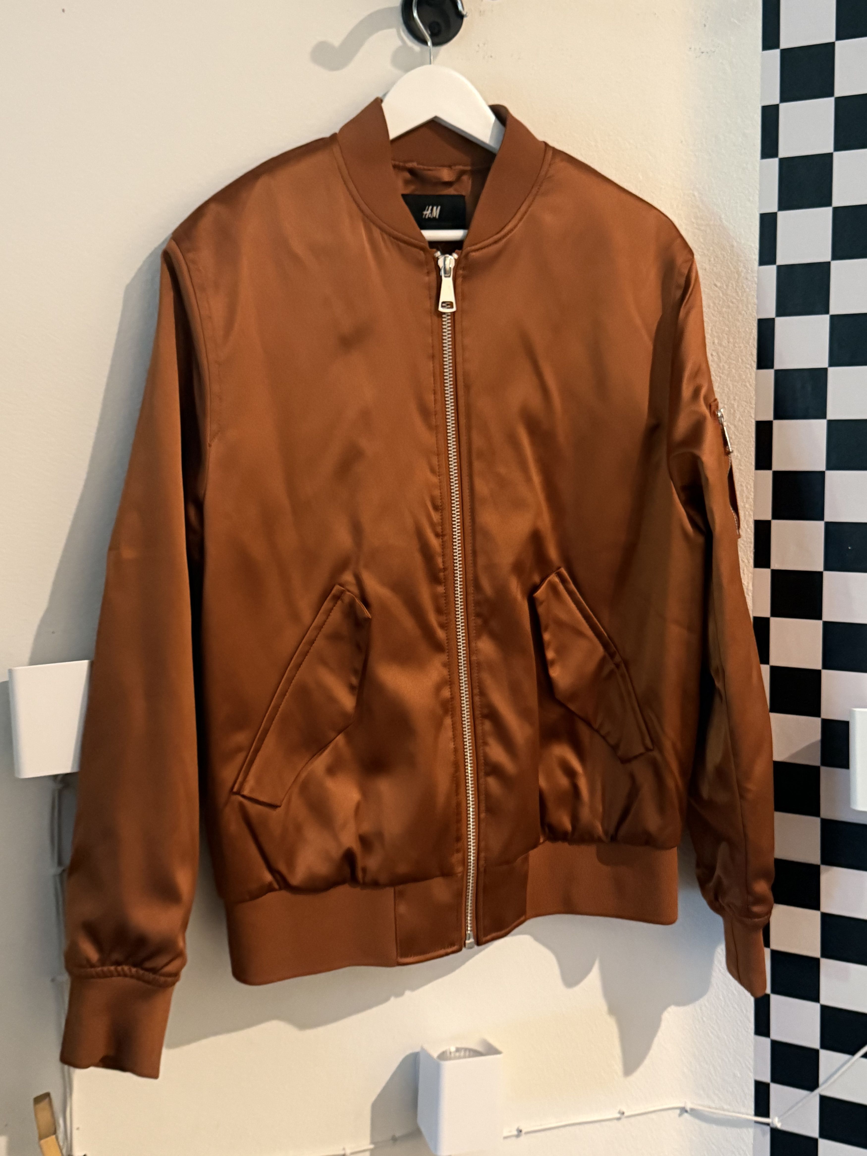 H&M Burnt Orange Satin Bomber Jacket Size US M / EU 48-50 / 2 - 4 Thumbnail