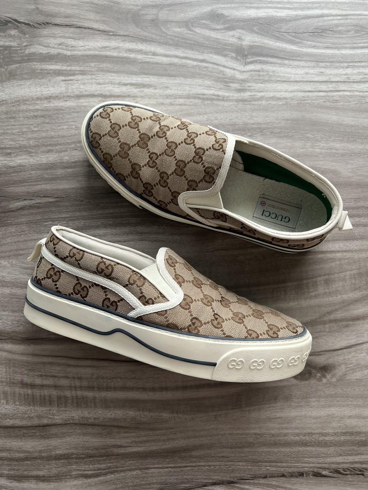 Gucci Gucci Tennis 1977 Beige Ebony Size 9 Men’s/ 10.5 Women’s Size US 9 / EU 42 - 1 Thumbnail
