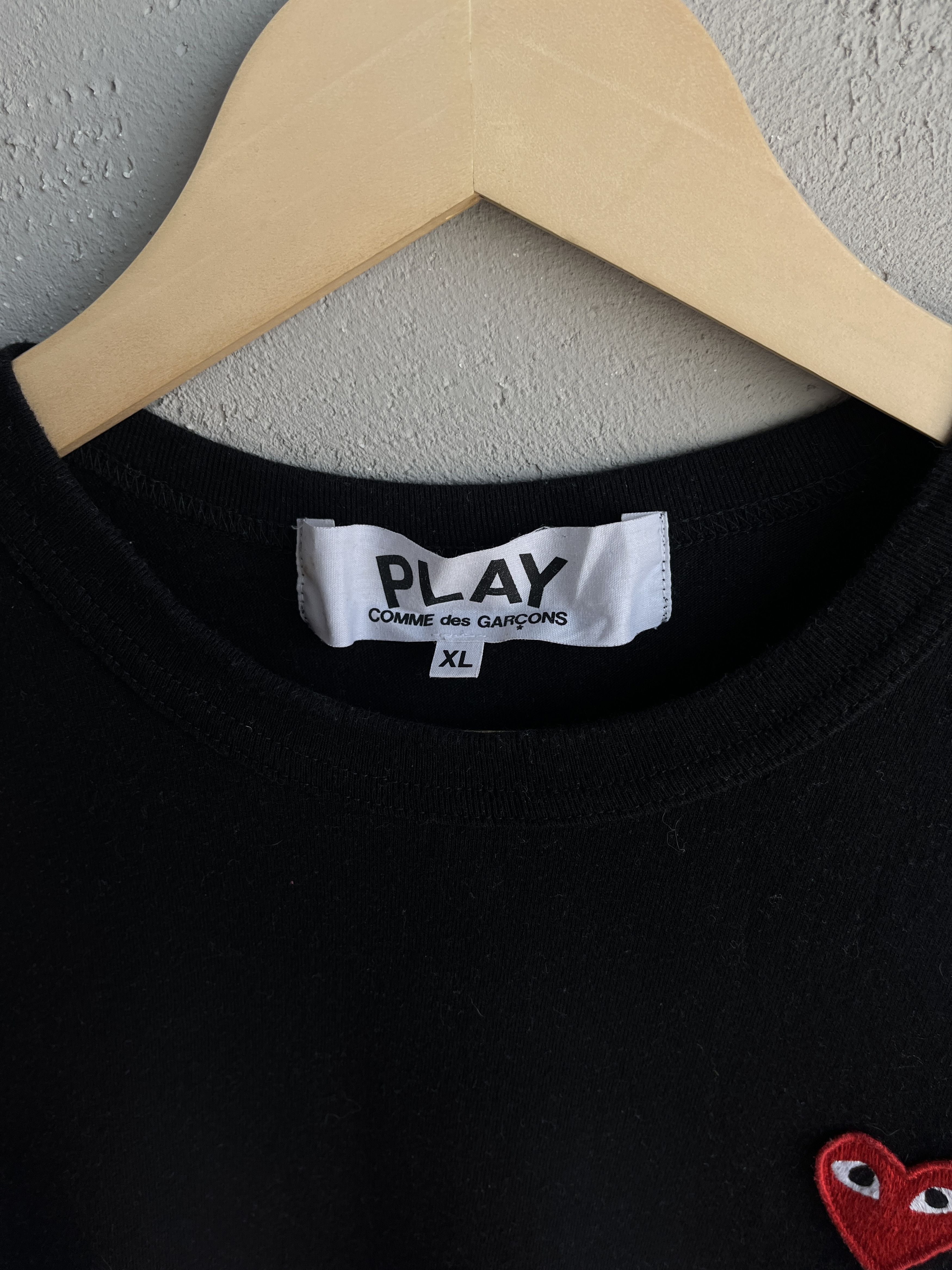Comme des Garcons Comme des Garçons Play Small Logo Japanese Black T Shirt Size US XL / EU 56 / 4 - 4 Thumbnail