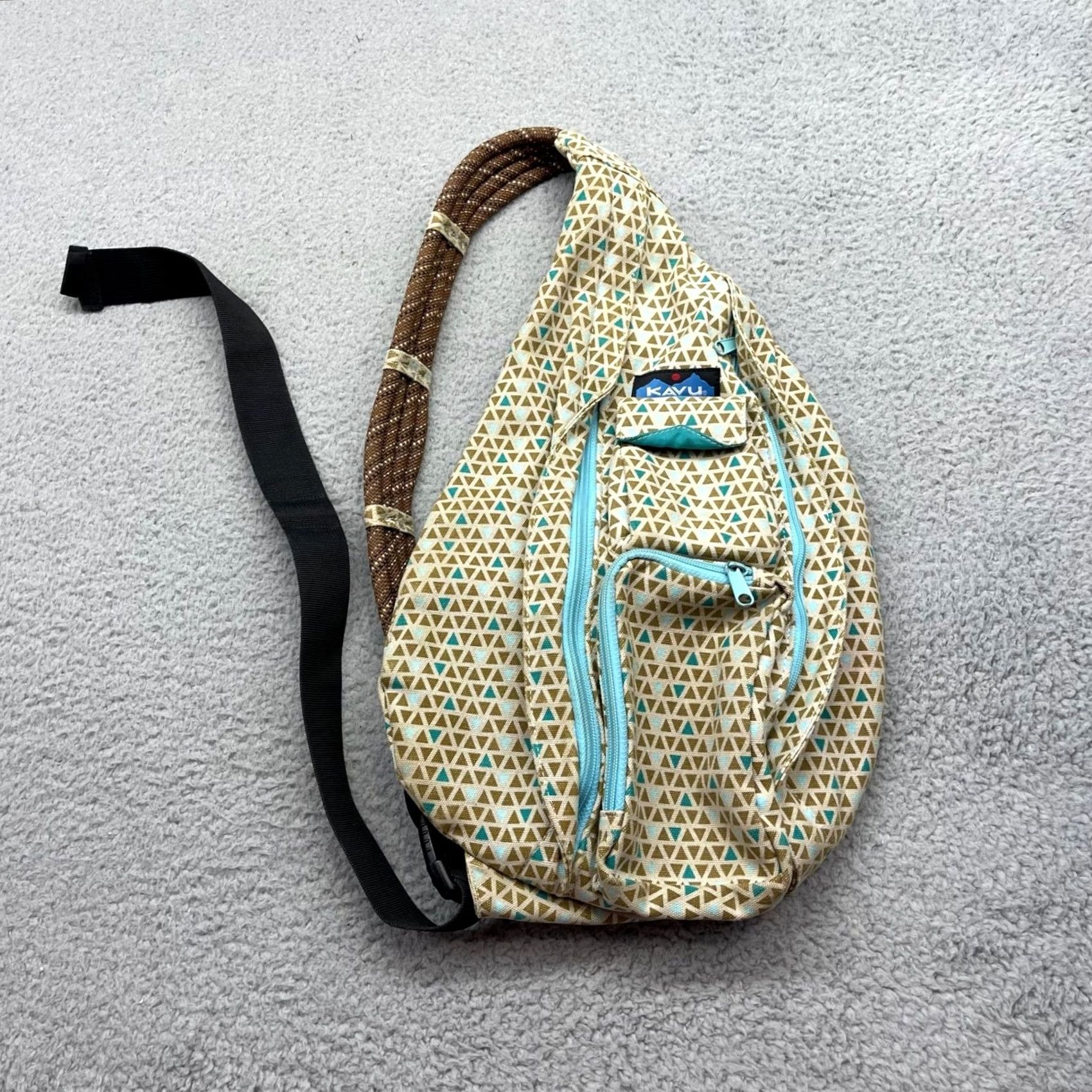 kavu mini rope bag crossbody shoulder cotton backpack Camp Cozy Ideally situated between a backpack and a fanny pack Mini Rope Bag Jelly Mint