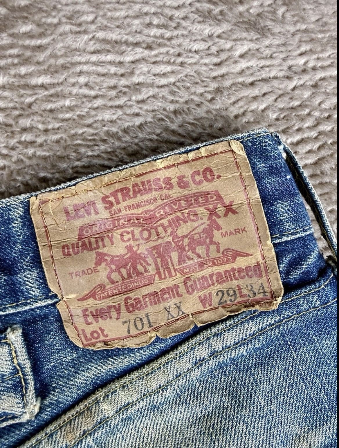 Levi's Vintage 90s Levi’s 701XX Big E Japan Made Buckle Back Size US 30 / EU 46 - 5 Thumbnail
