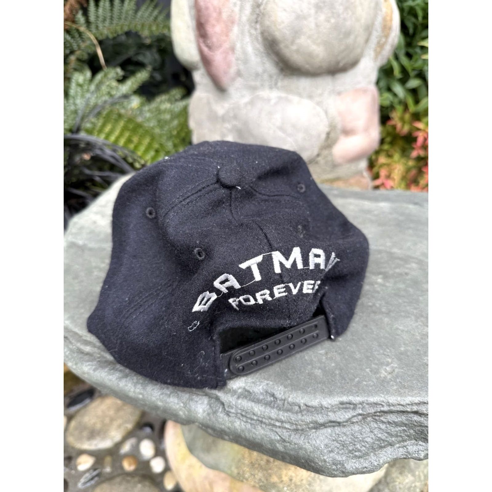DC Comics VINTAGE Batman Forever Gotham Police Black DC Comics Snapback Hat Batman 90s Men OSFA One Size Black Mens 90s theme Size ONE SIZE - 3 Thumbnail