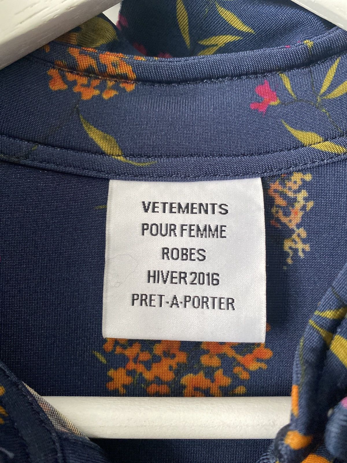 Vetements Vetements FW17 Distressed floral dress runway Size S / US 4 / IT 40 - 17 Thumbnail