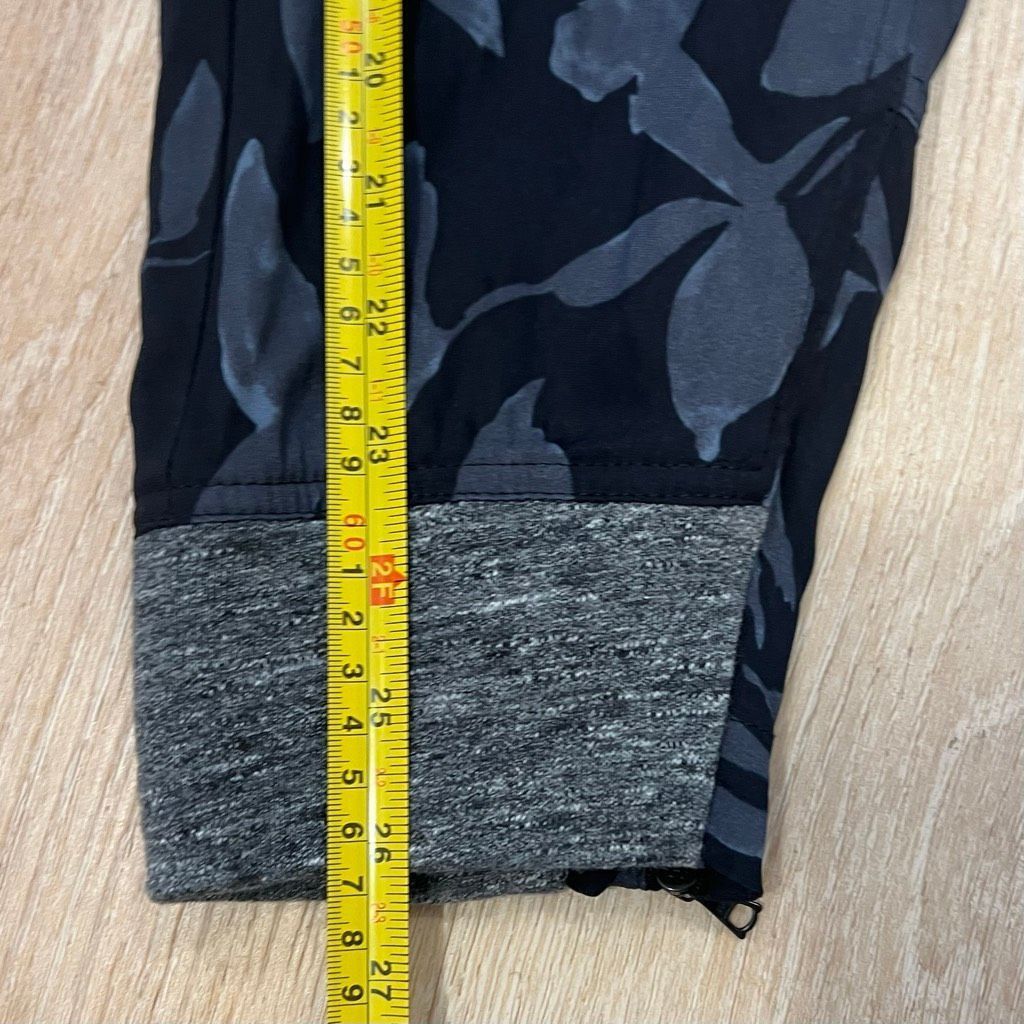 Casio Cambio, Blue Multi Silhouette Leaf Print Silk Blend Cargo Joggers, Women’s 10 Size 32" / US 10 / IT 46 - 6 Thumbnail