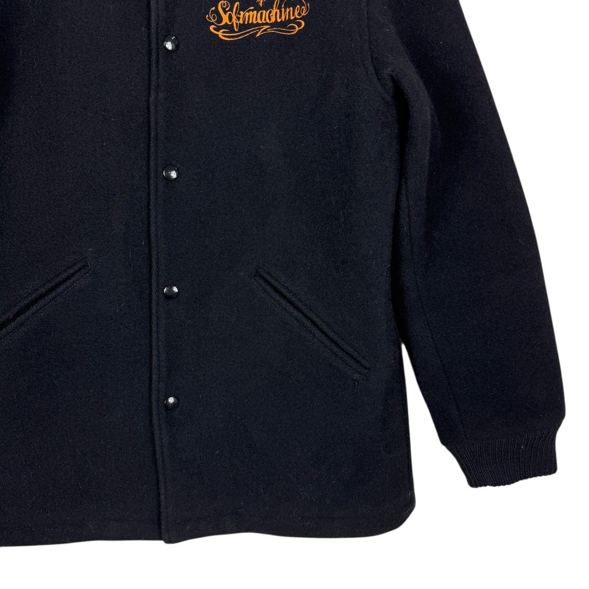 SOFTMACHINE 💥 SOFTMACHINE EMBROIDERY LOGO VARSITY BOMBER JACKET SIZE L Size US L / EU 52-54 / 3 - 7 Thumbnail