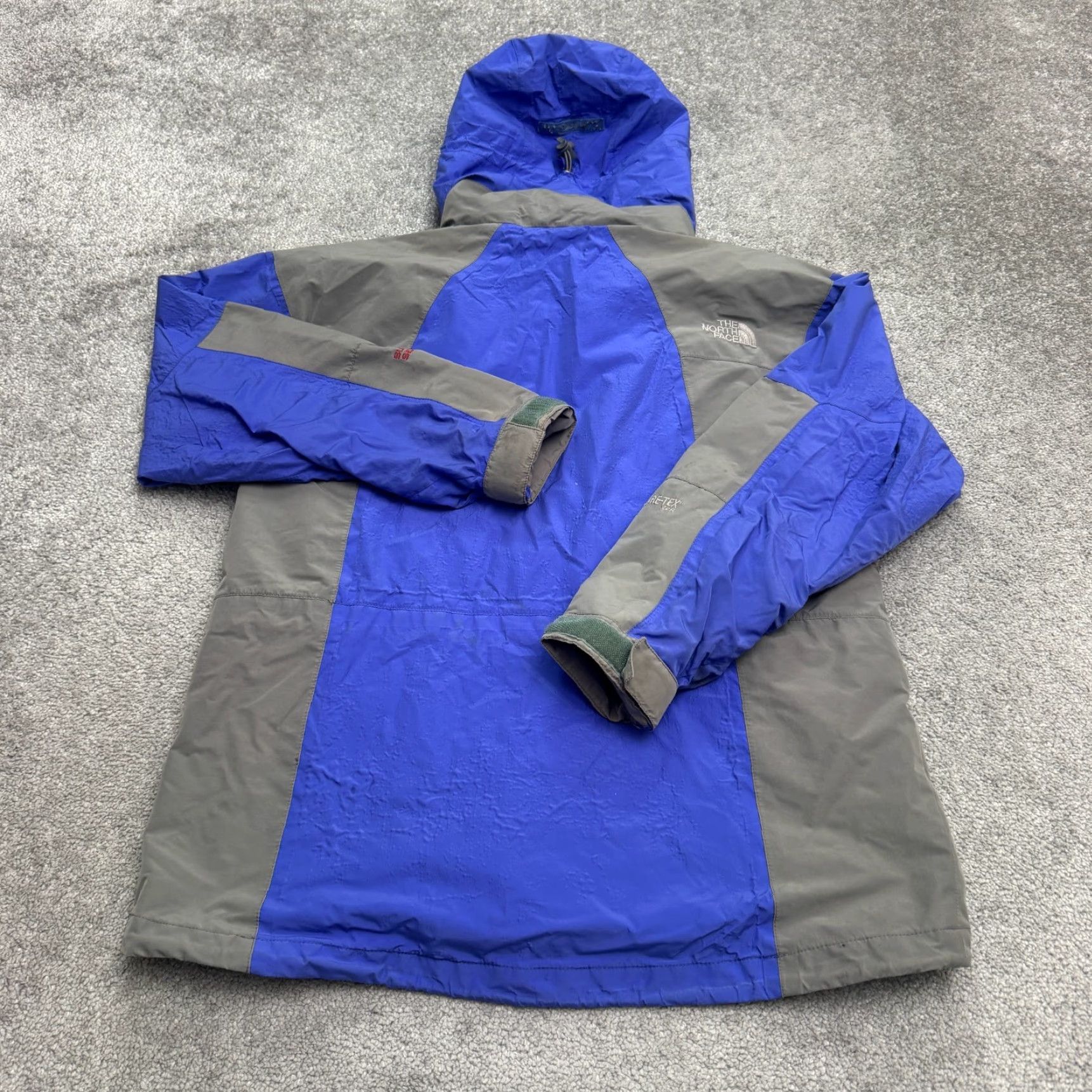 The North Face VINTAGE The North Face Summit Series Gore-Tex XCR Hoodie Jacket Womens M Blue Logo Zipper Pockets Mid-Length Full Zip Size M / US 6-8 / IT 42-44 - 2 Thumbnail